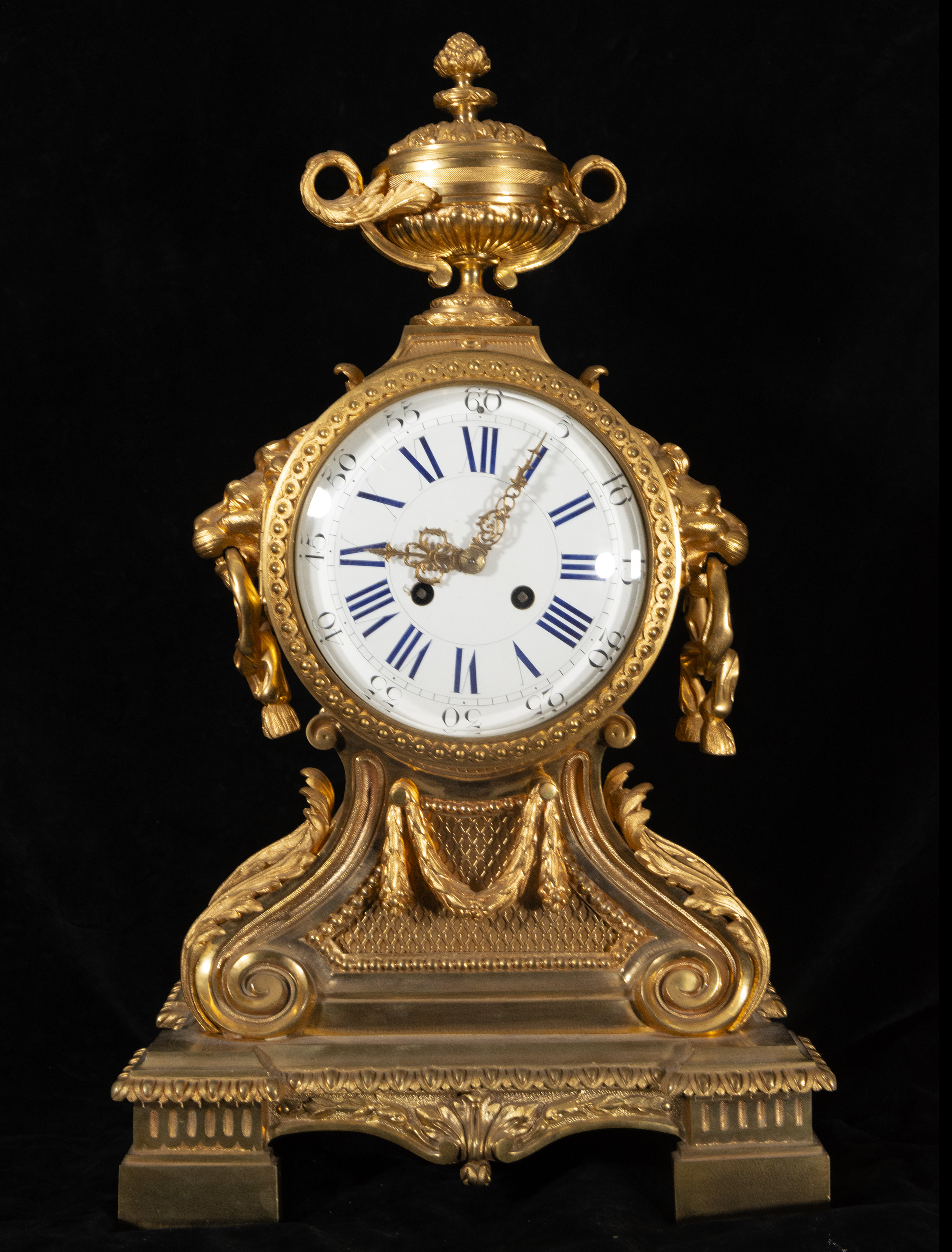 Elegant and Large French Garrison with Table Clock and Candlesticks in gilt bronze Napoleon III of t - Image 2 of 11