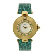 Elegant Vintage Jaeger Le Coultre wristwatch in 18k gold Rendez-Vous model. For Lady