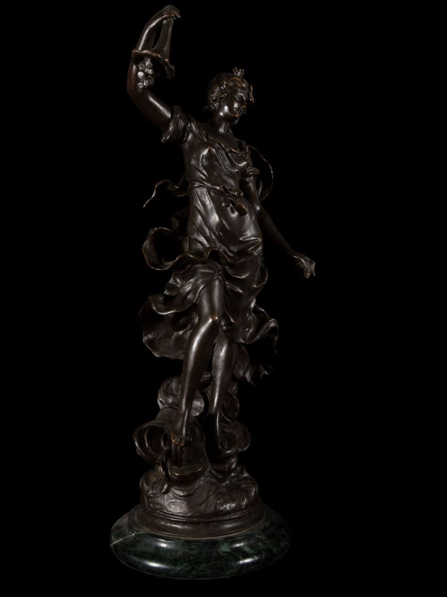 Goddess of Fortune, Italian Romanticist school of the 19th century, in patinated bronze - Bild 4 aus 5