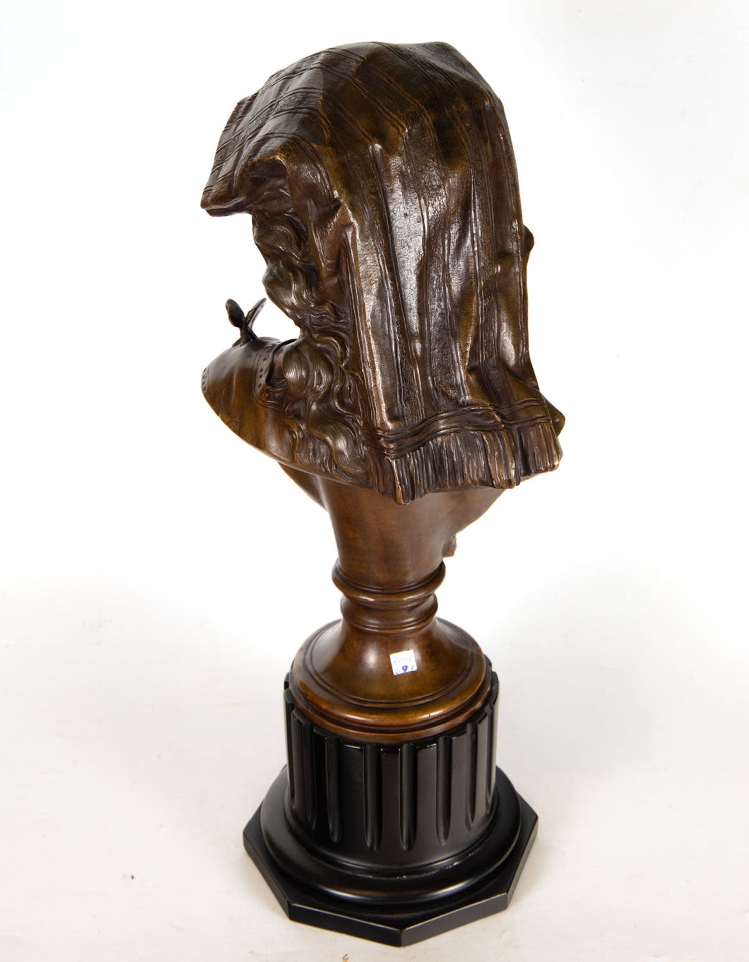 Bust of a Girl in patinated Bronze, French school of the 19th century - Image 8 of 8