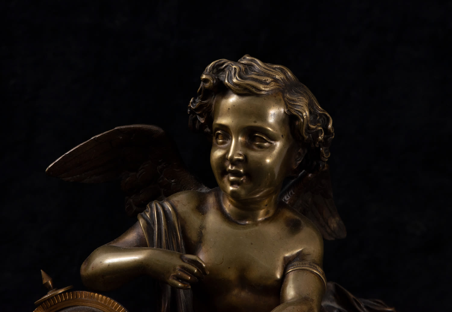 Bronze and white marble clock crowned by a little angel, 19th century - Image 2 of 6
