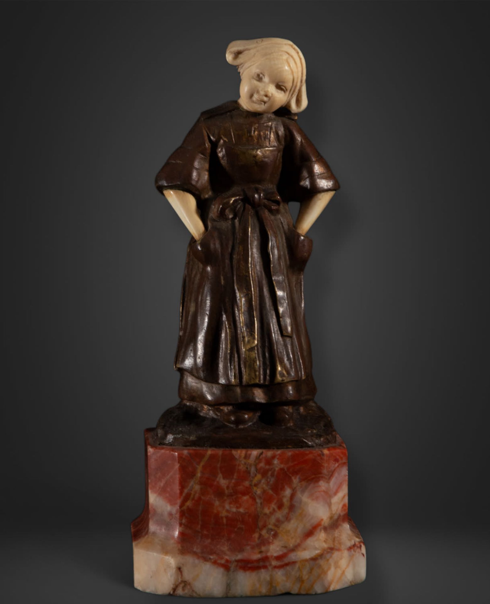 Chryselephantine sculpture from the late 19th century, France, signed Louis Barthelemy, French schoo