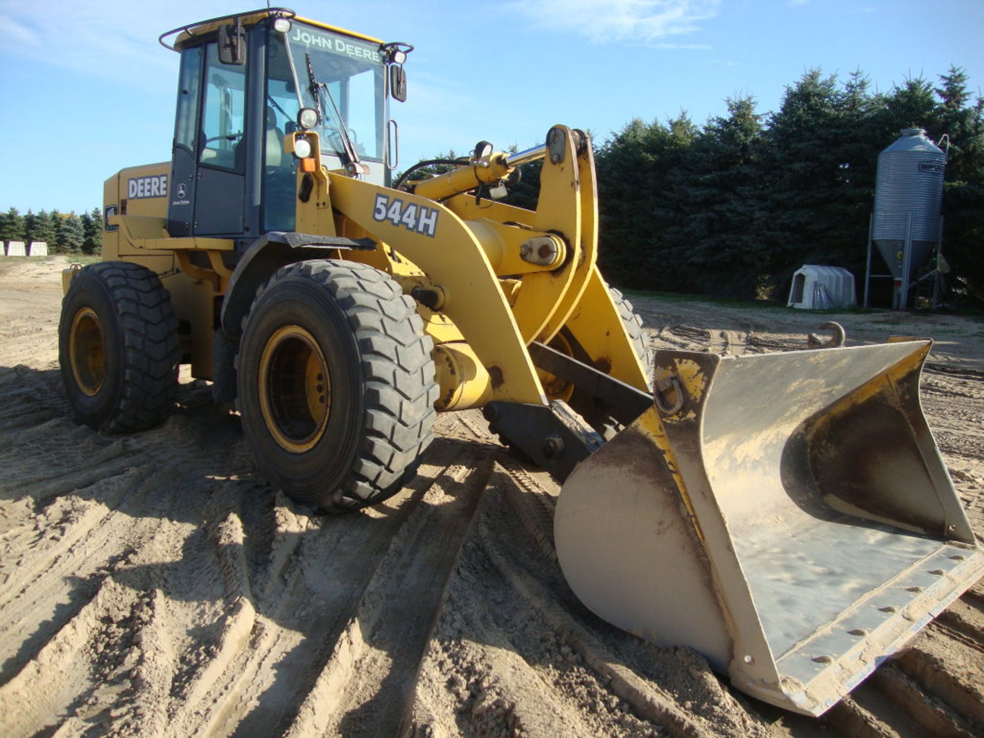 2003 JD 544H wheel loader - Image 3 of 3