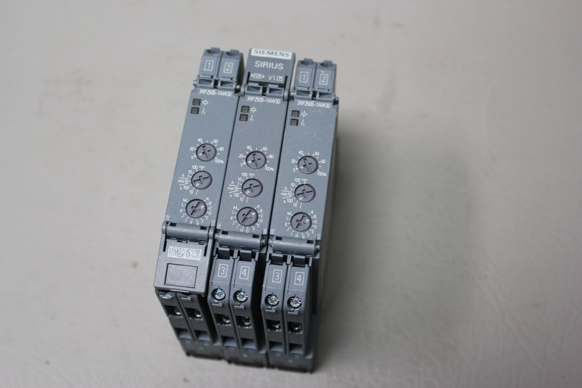 3 SIEMENS TIMING RELAYS