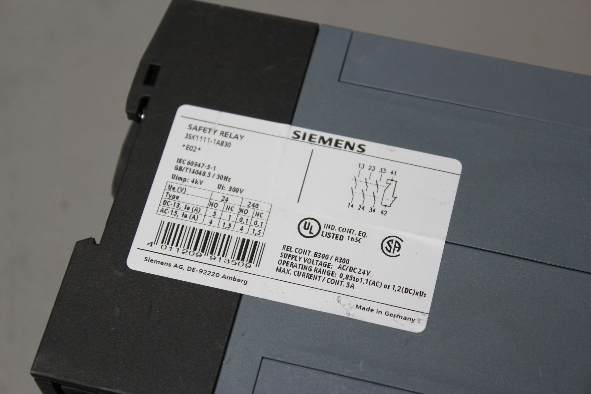 LOT OF 4 SIEMENS SAFETY RELAYS - Image 3 of 3