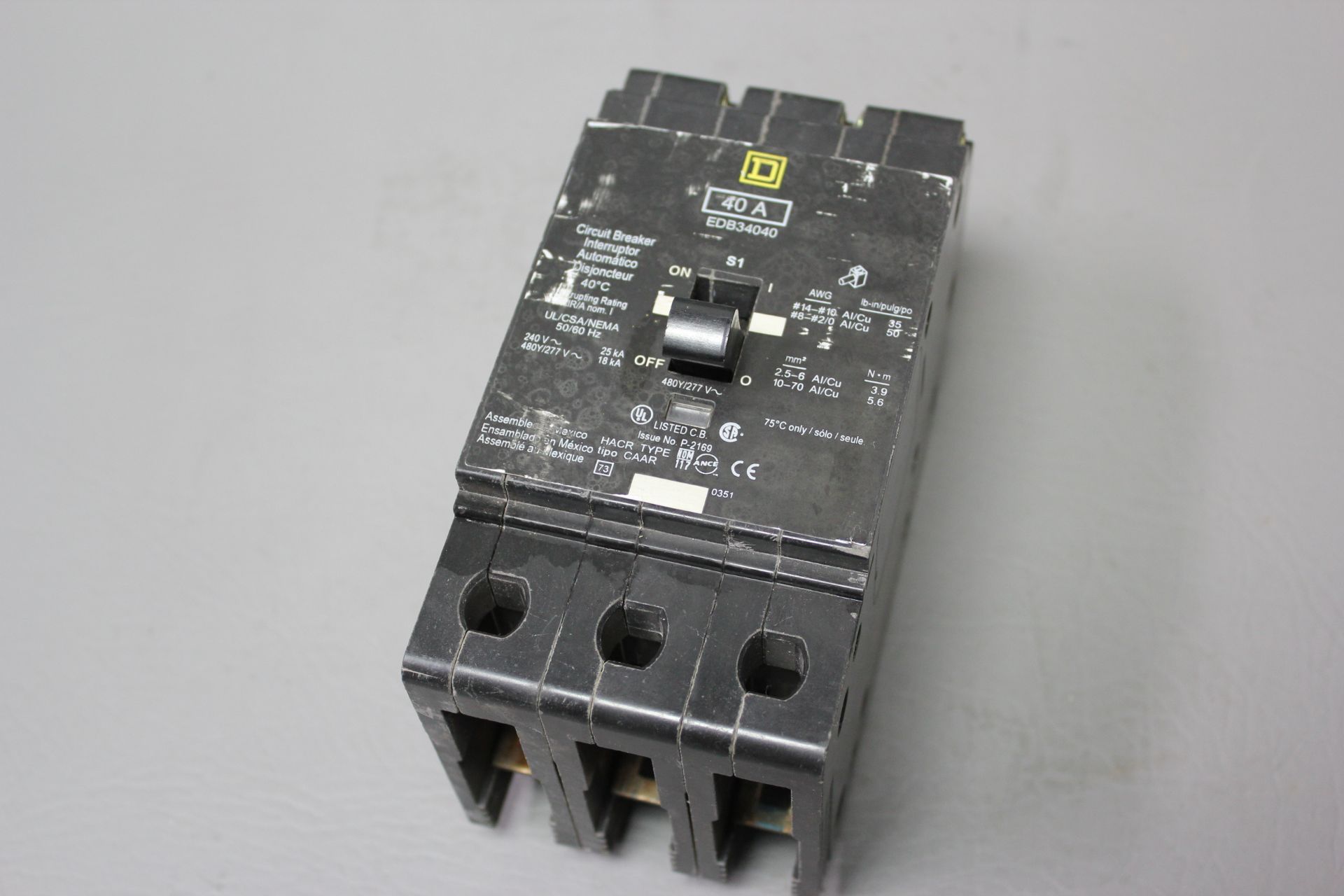 SQUARE D 40A CIRCUIT BREAKER