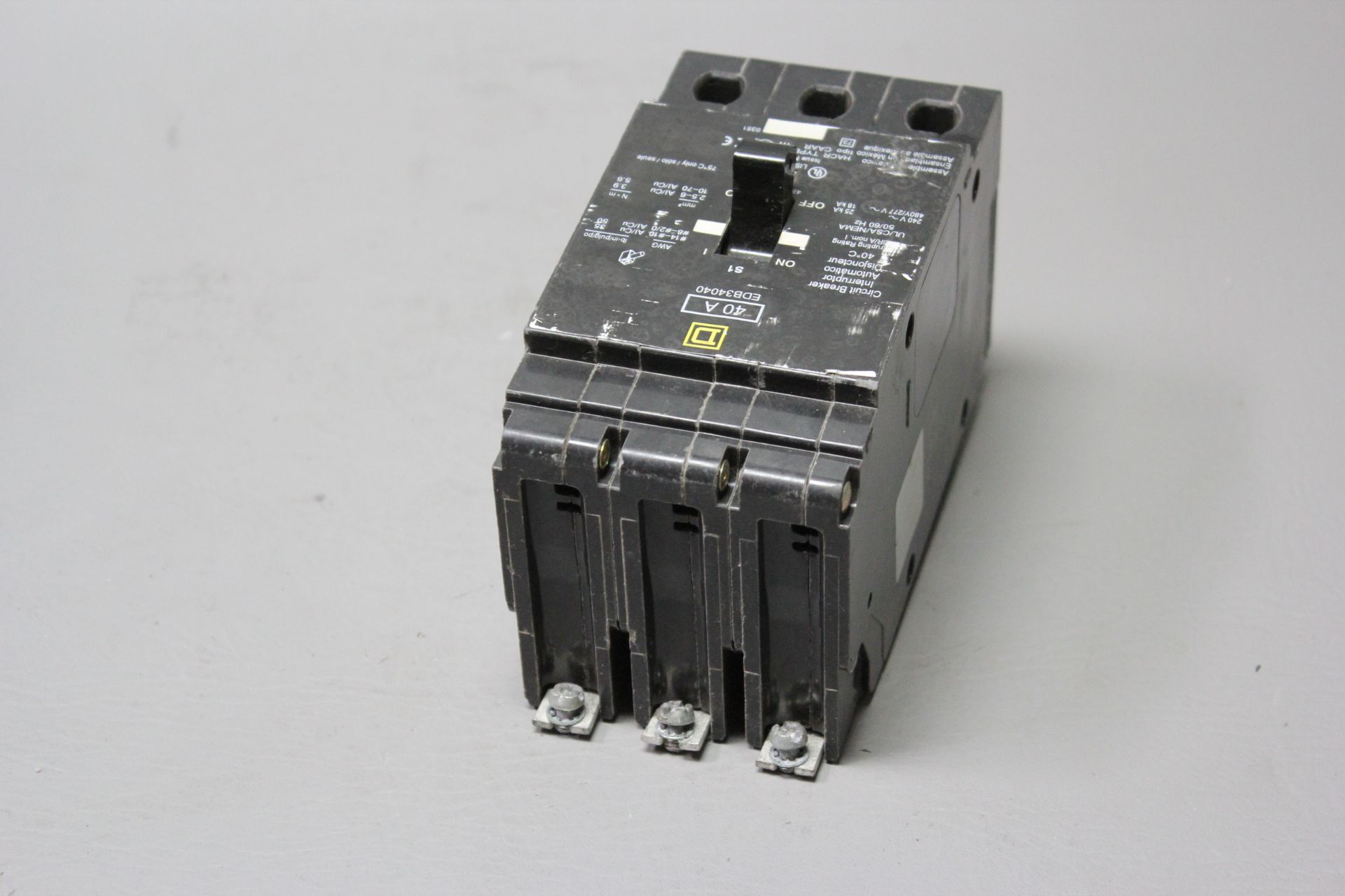 SQUARE D 40A CIRCUIT BREAKER - Image 4 of 5