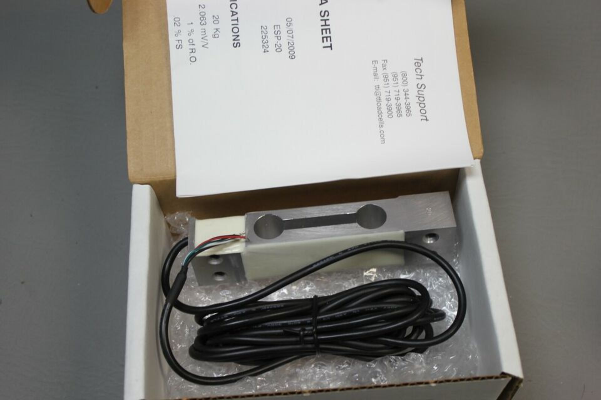 NEW TRANSDUCER TECHNIQUES LOAD CELL 20KG - Image 3 of 5