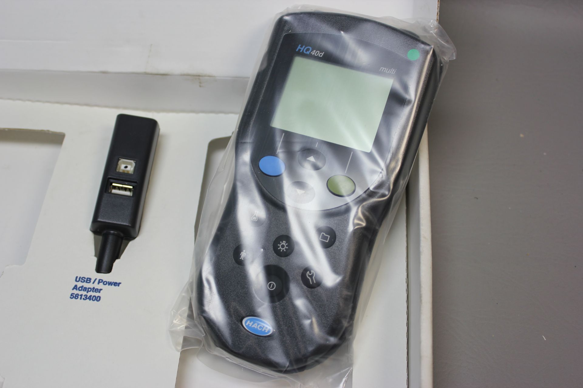 NEW HACH PORTABLE pH AND CONDUCTIVITY METER - Image 5 of 7