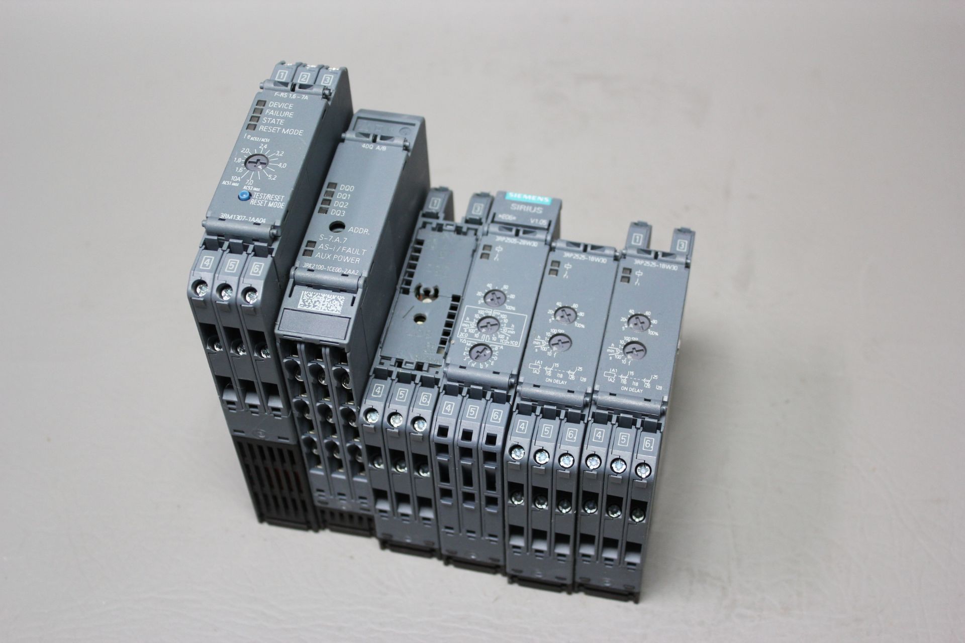 LOT OF SIEMENS MODULES