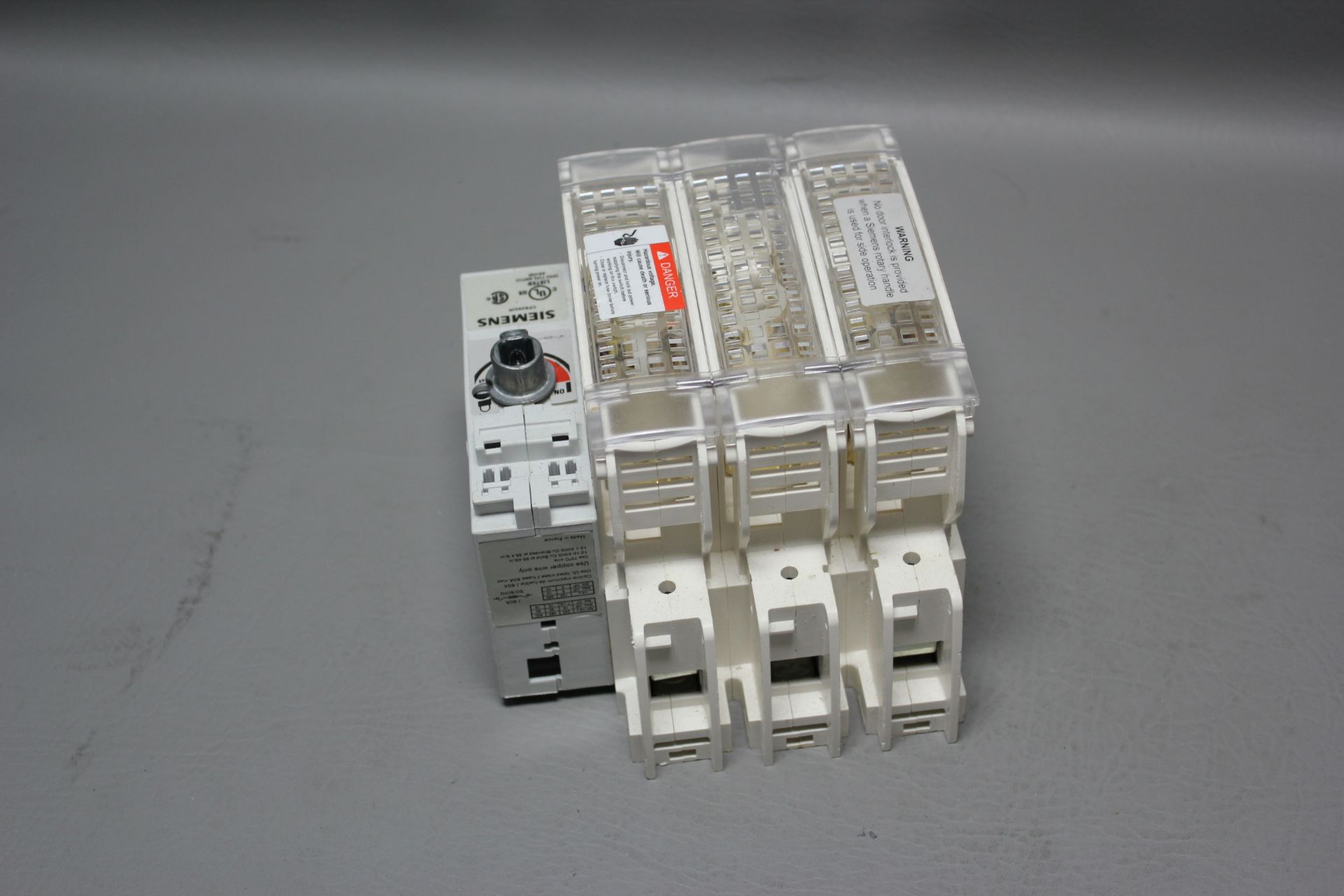 SIEMENS SOCOMEC DISCONNECT SWITCH - Image 2 of 5