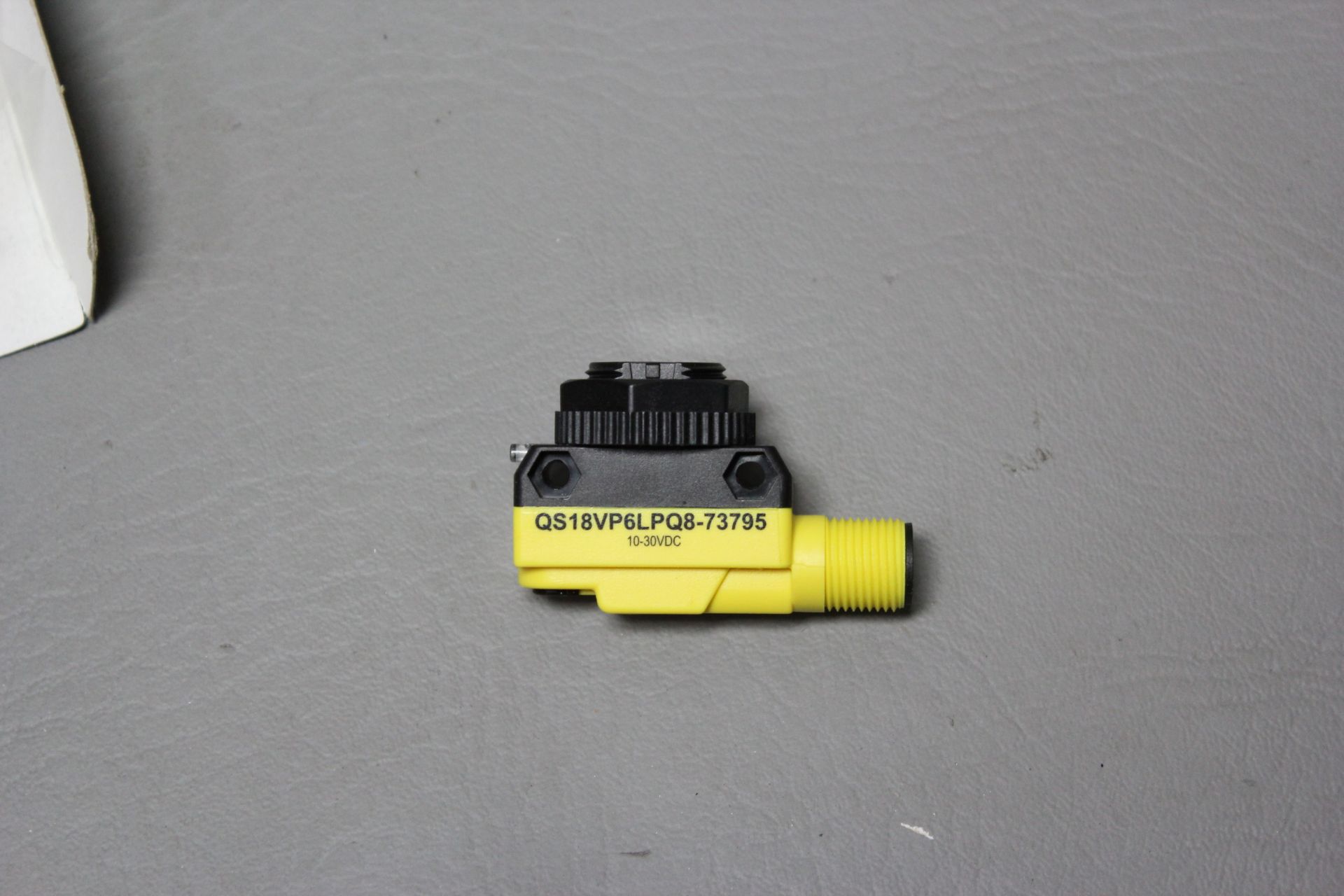 NEW BANNER PHOTOELECTRIC SENSOR - Image 4 of 4