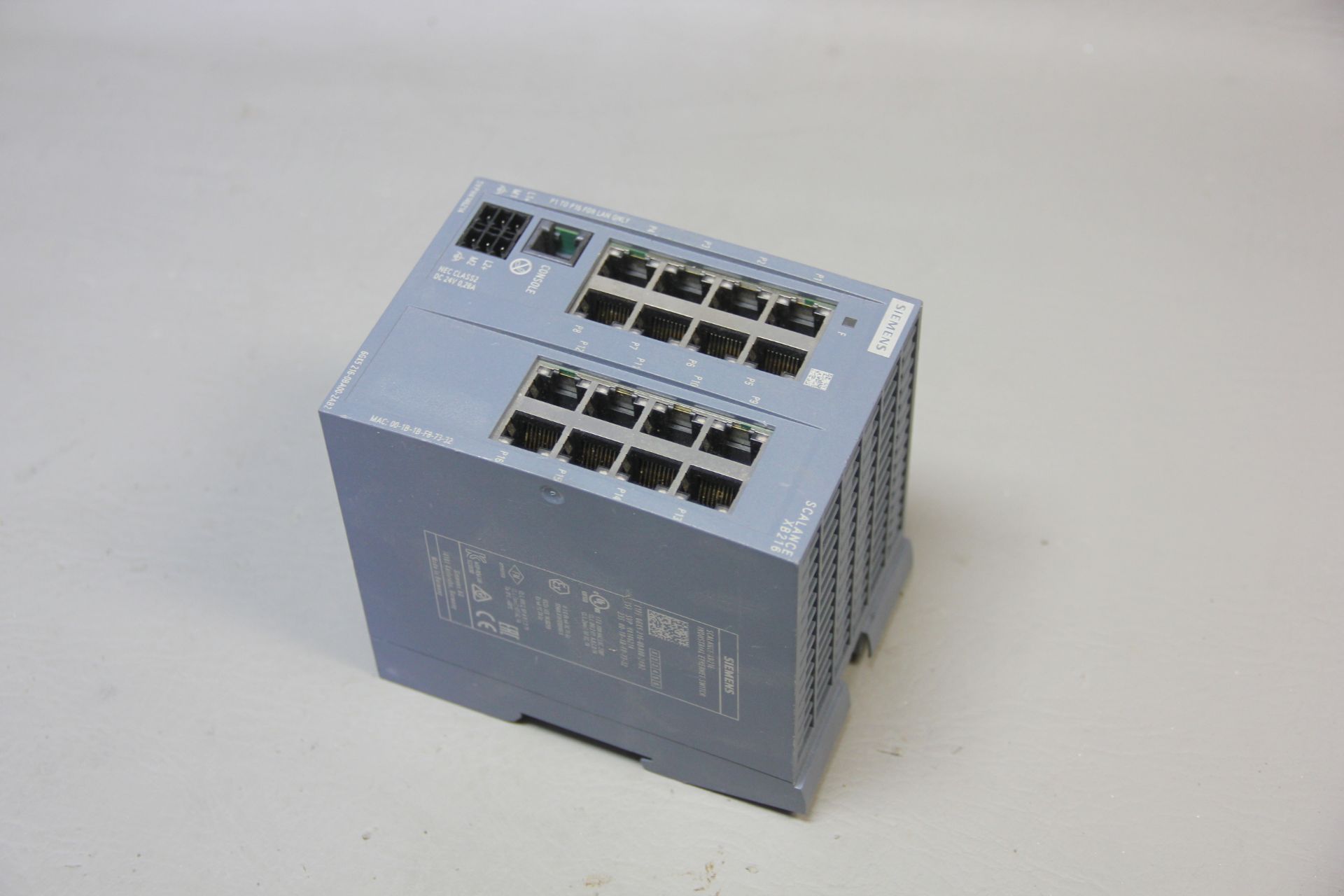 SIEMENS SCALANCE INDUSTRIAL ETHERNET SWITCH - Image 2 of 4
