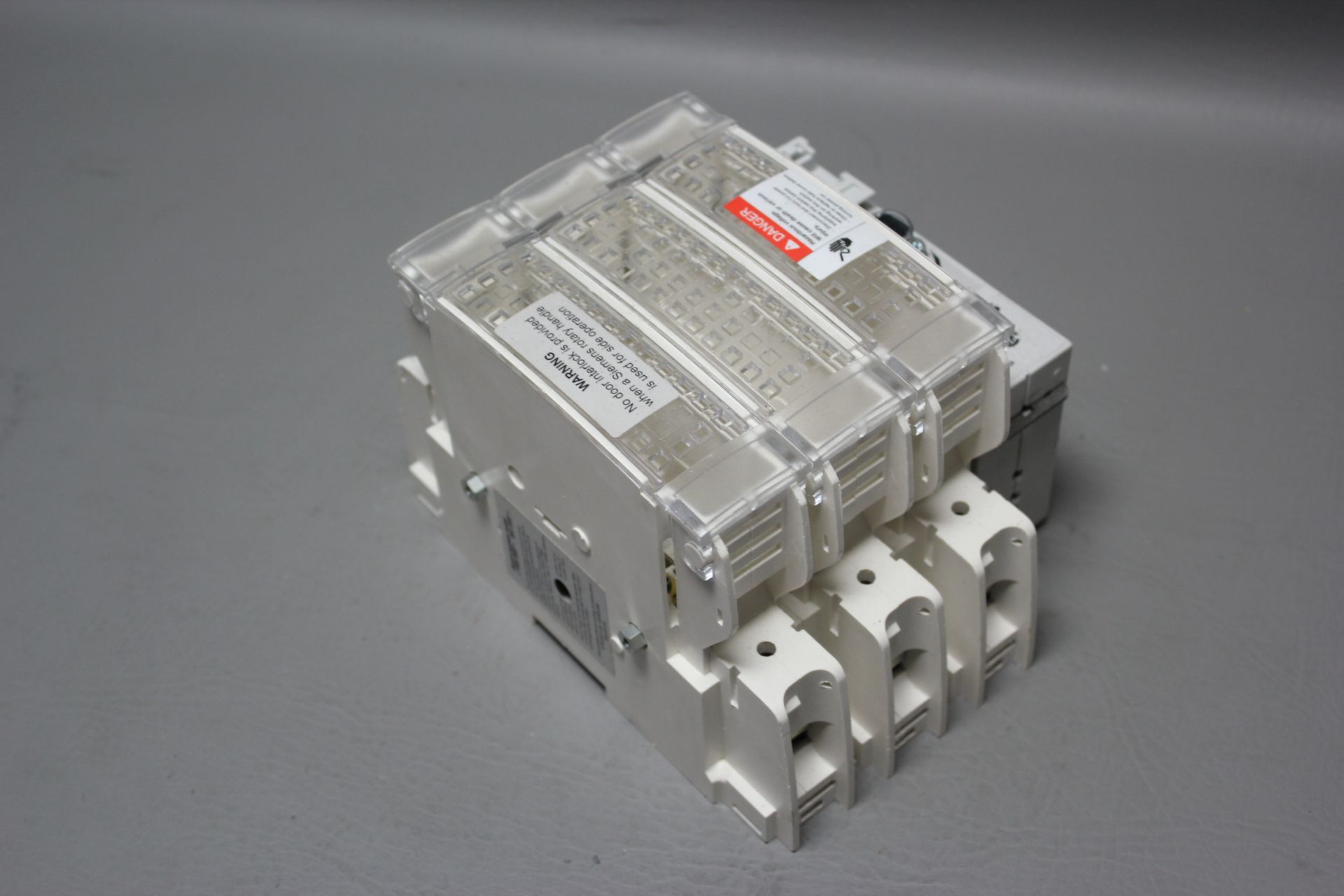 SIEMENS SOCOMEC DISCONNECT SWITCH