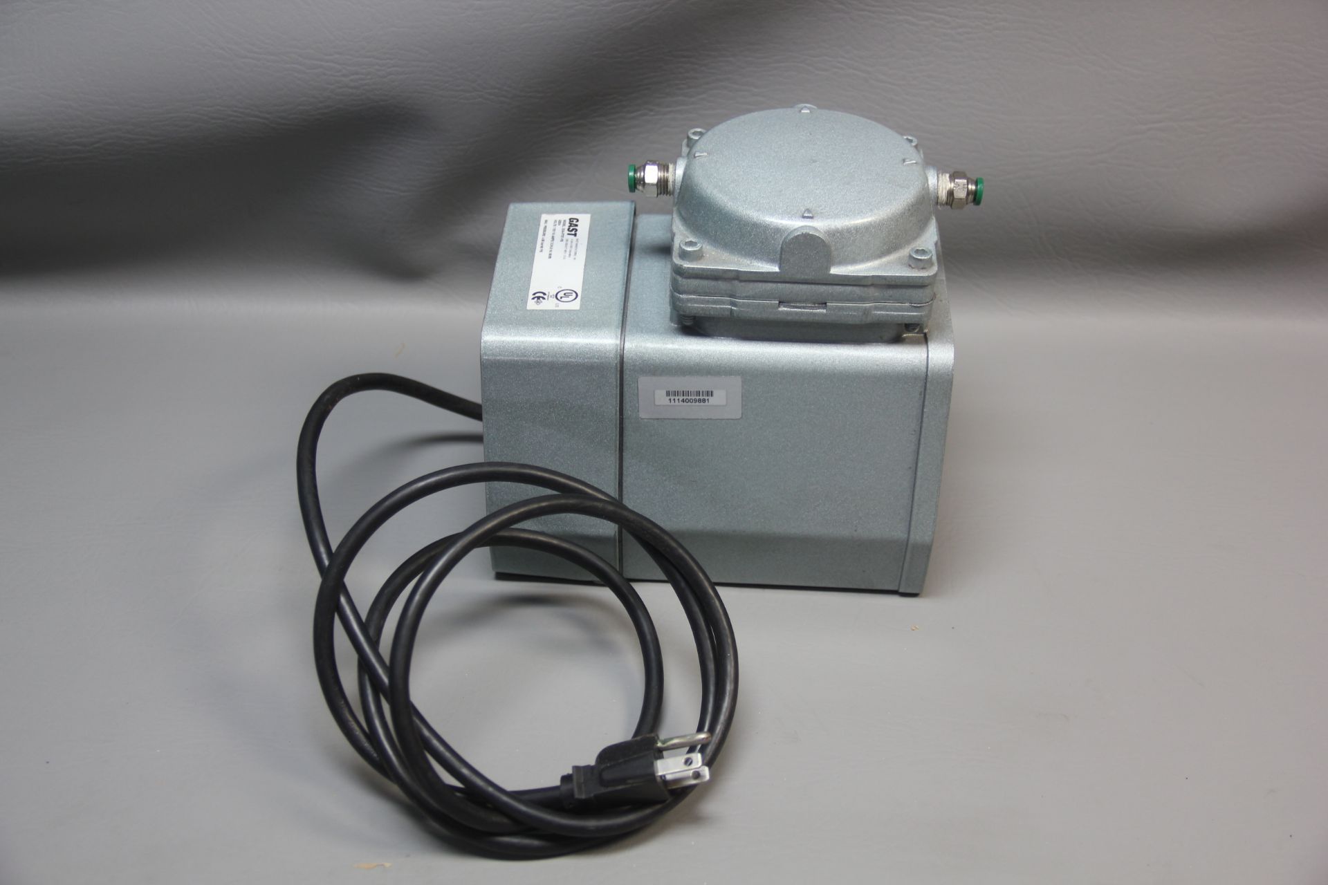 GAST VACUUM PUMP