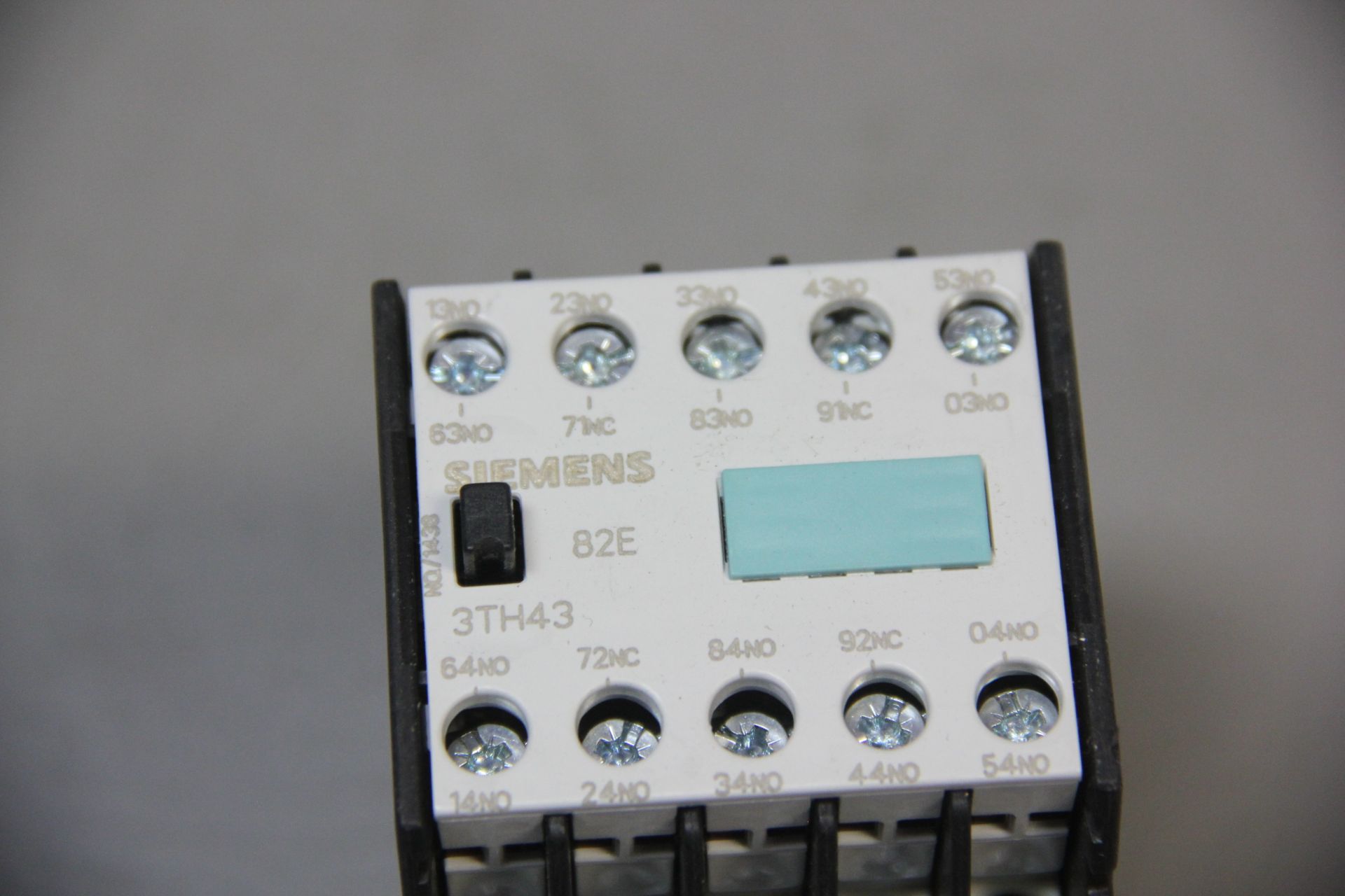 SIEMENS CONTACTOR RELAY - Image 4 of 5