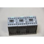 3 UNSUED SIEMENS LIGHTING CONTACTORS