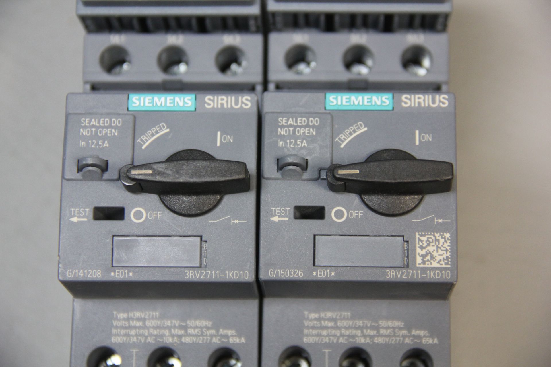 2 UNUSED SIEMENS SYSTEM PROTECTION CIRCUIT BREAKERS - Image 5 of 5