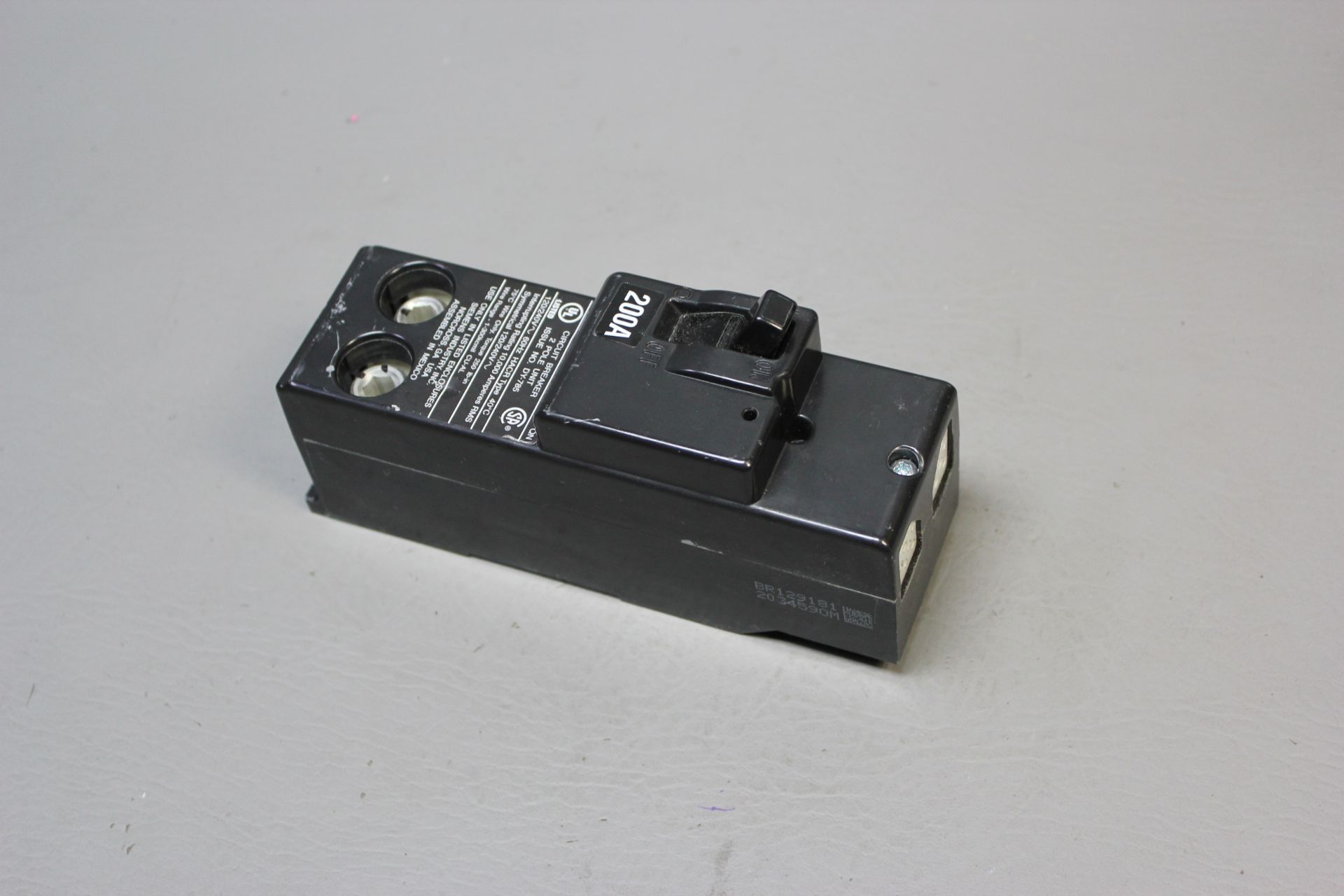 UNUSED SIEMENS 200A CIRCUIT BREAKER - Image 2 of 4