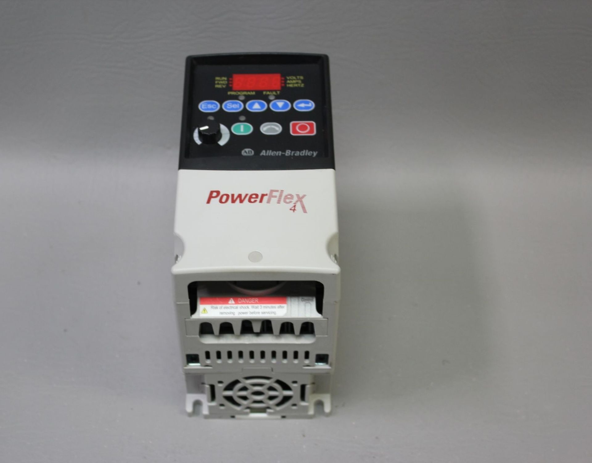 ALLEN BRADLEY POWERFLEX 4 AC DRIVE 1HP