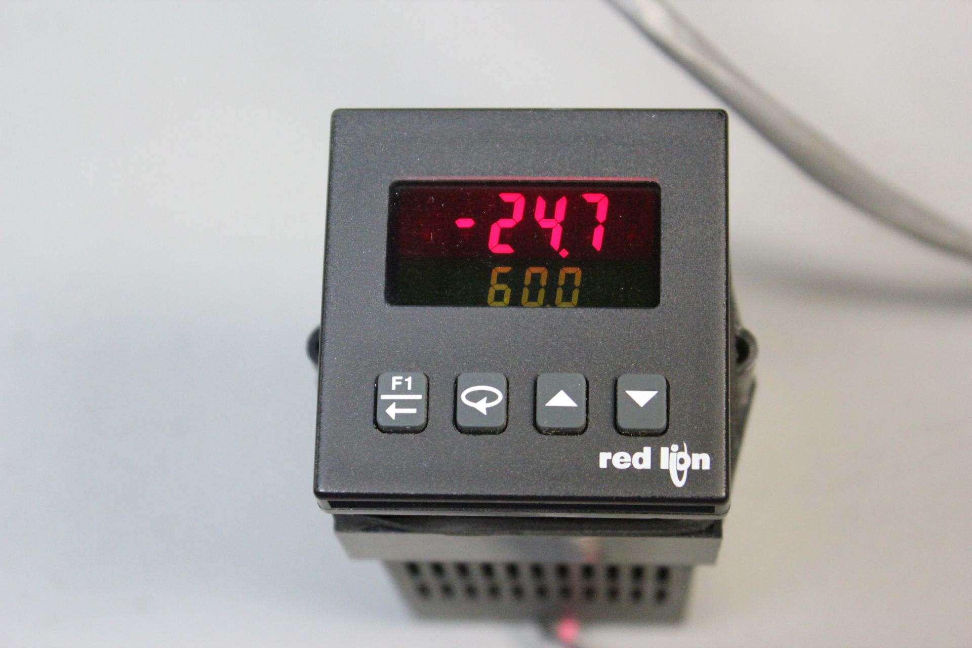 RED LION TEMPERATURE CONTROLLER - Image 4 of 7