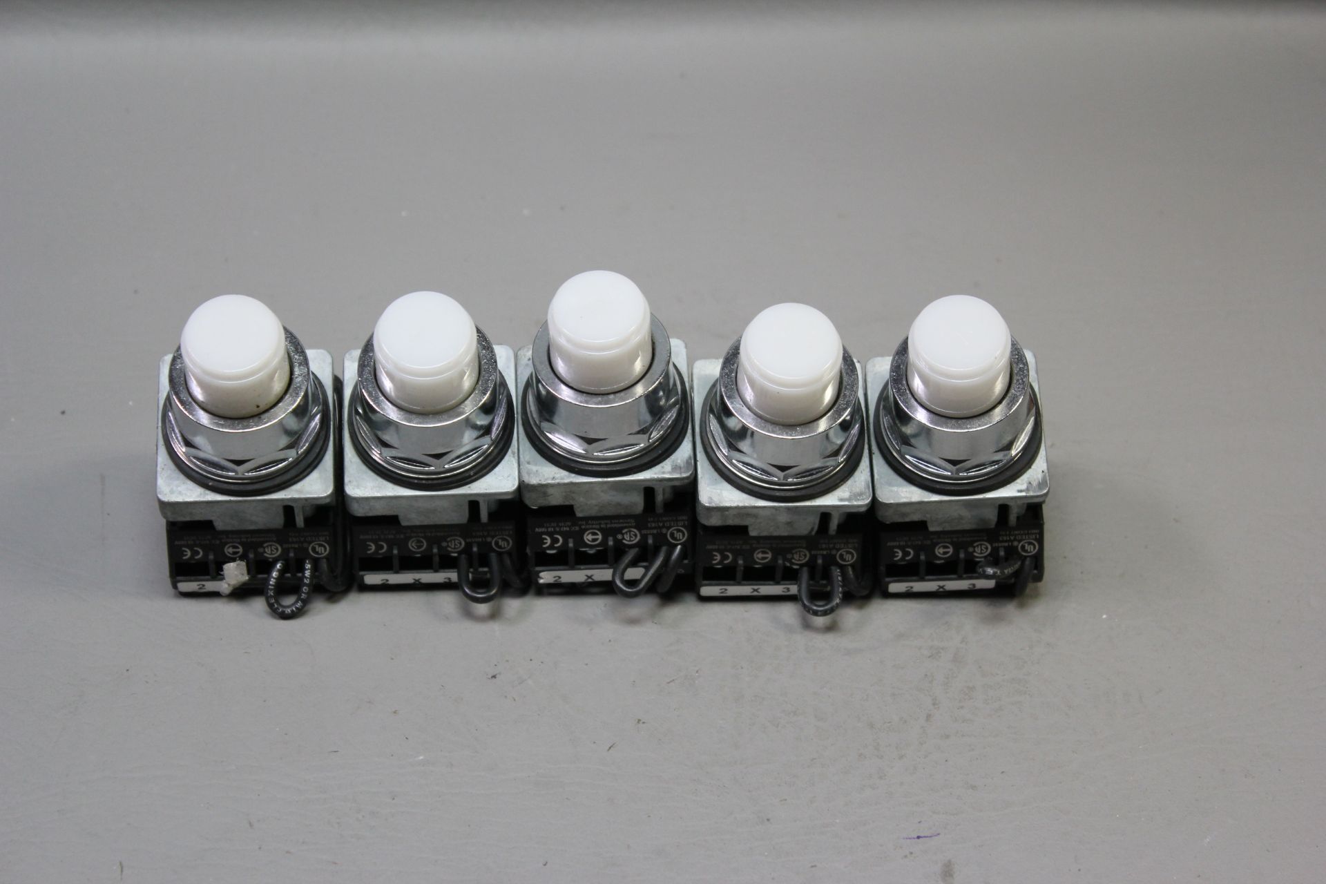 LOT OF 5 SIEMENS ILLUMINATED PUSHBUTTONS