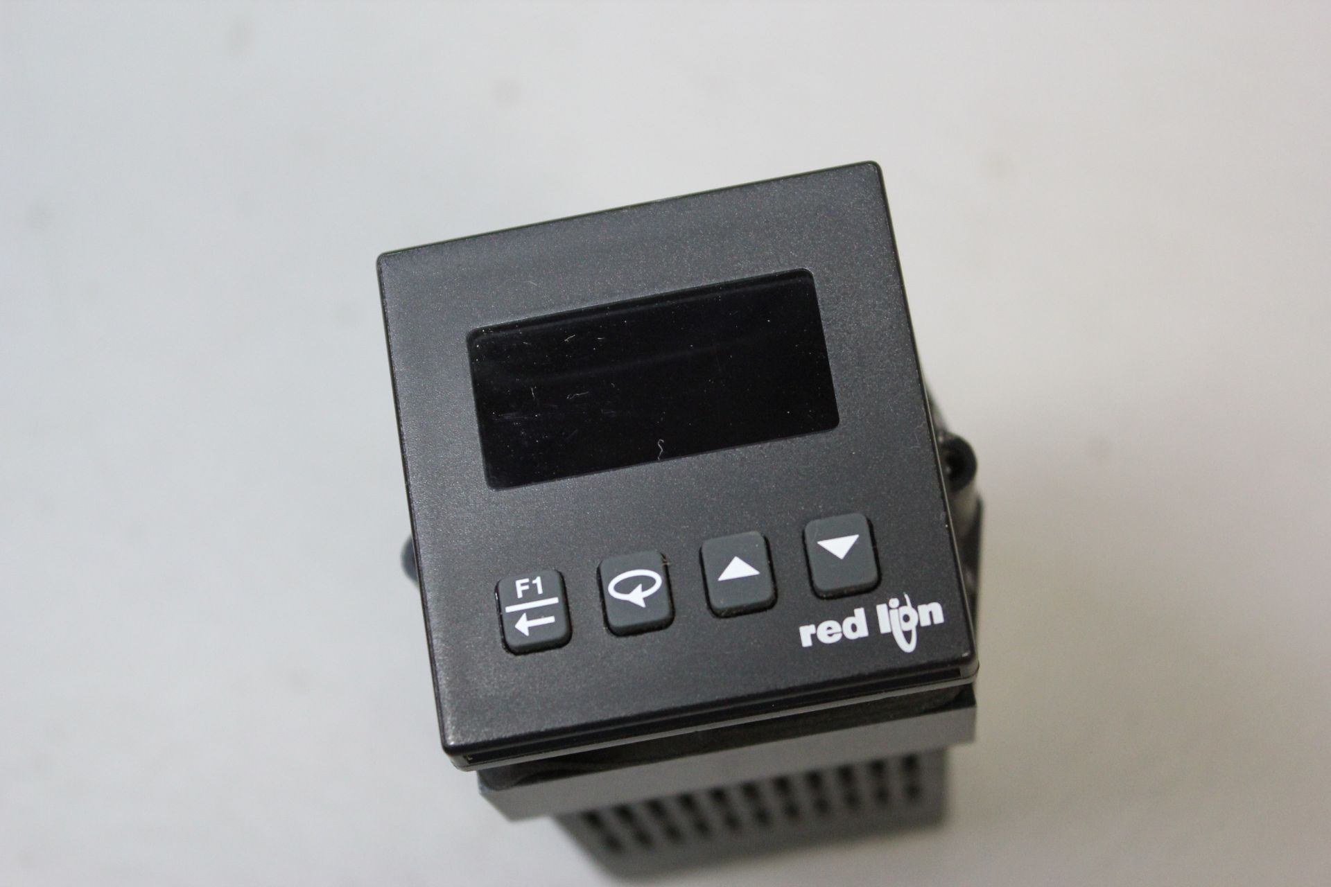 RED LION TEMPERATURE CONTROLLER - Image 2 of 7