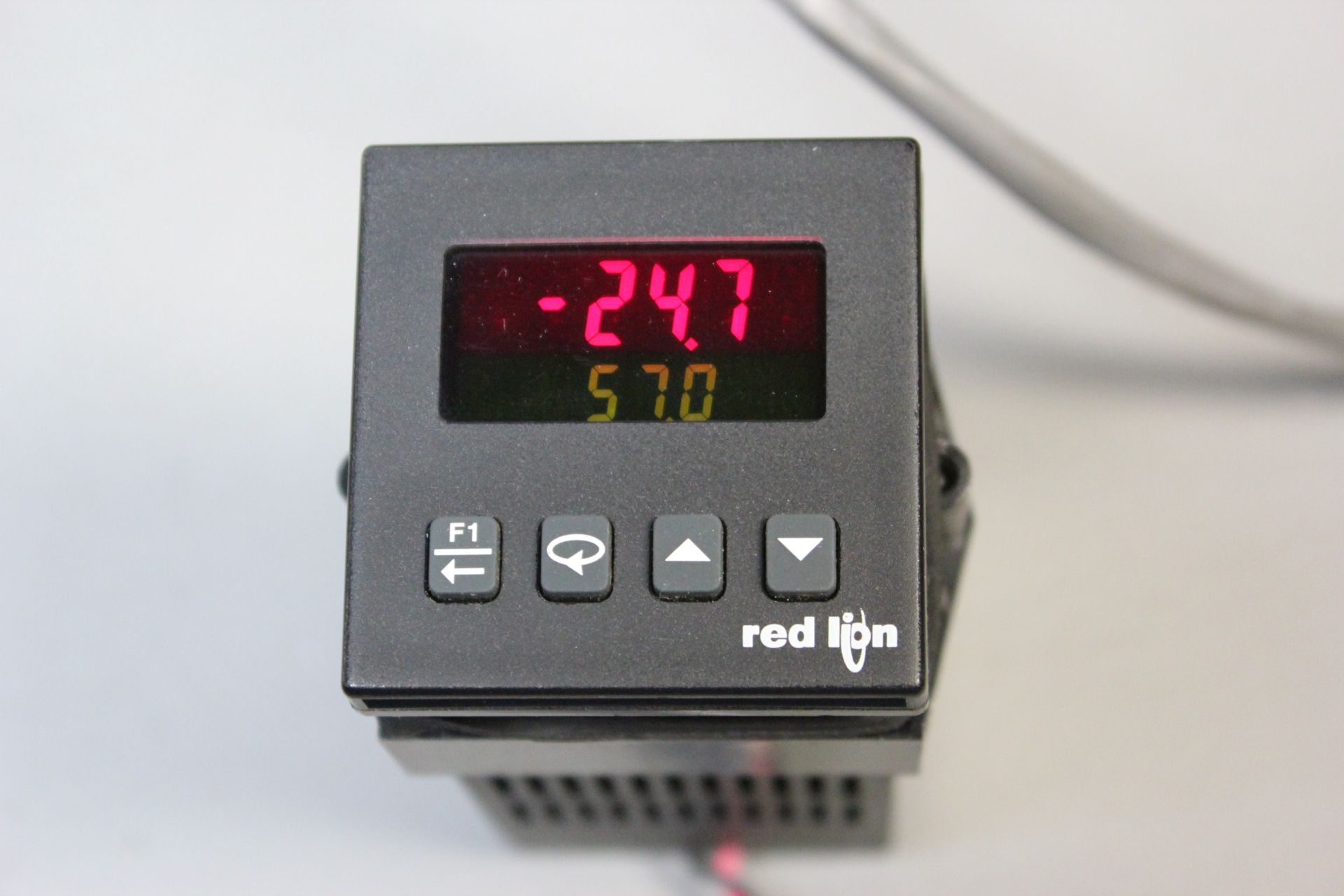 RED LION TEMPERATURE CONTROLLER - Image 7 of 7