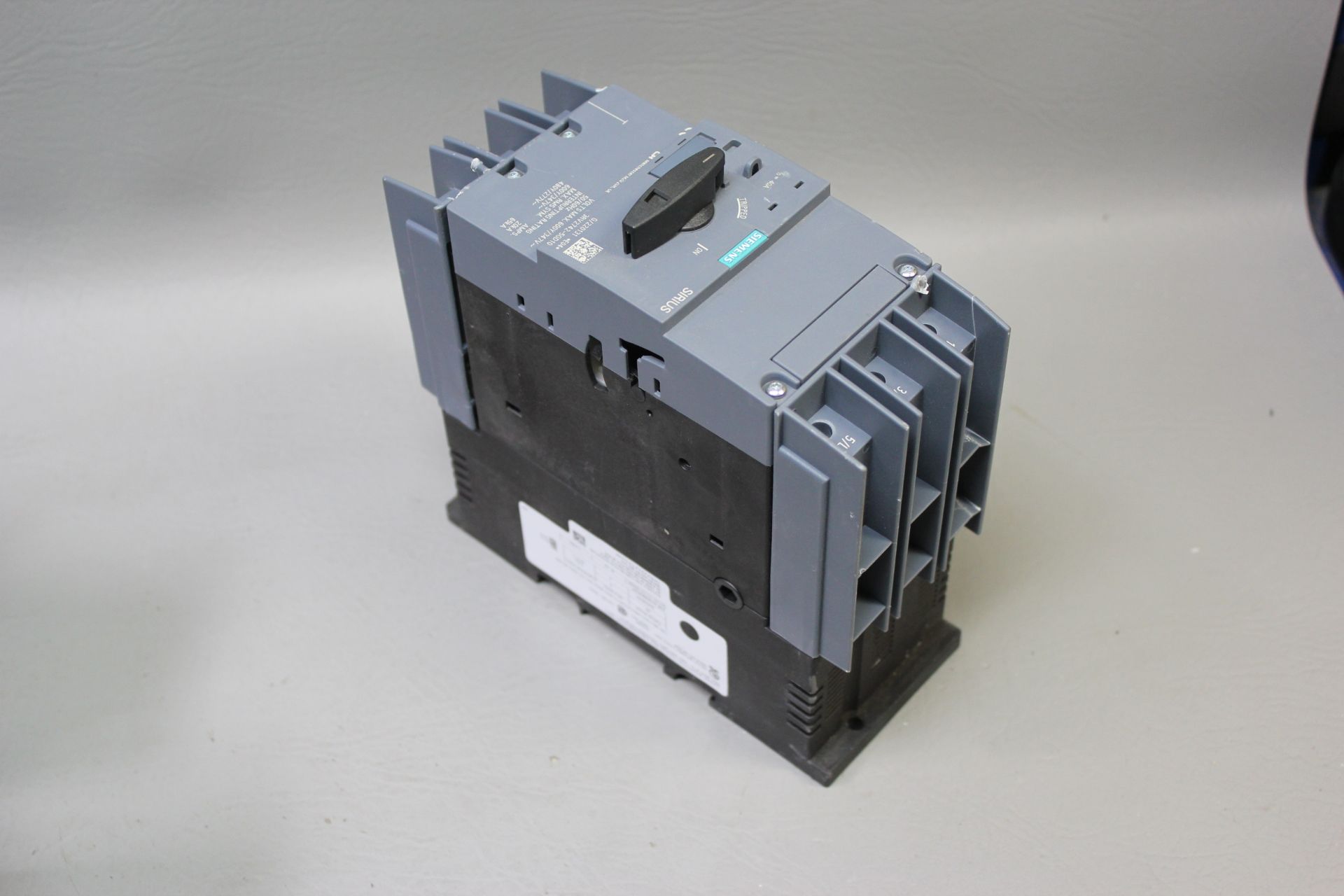 SIEMENS SIRIUS SYSTEM PROTECTION CIRCUIT BREAKER - Image 2 of 4