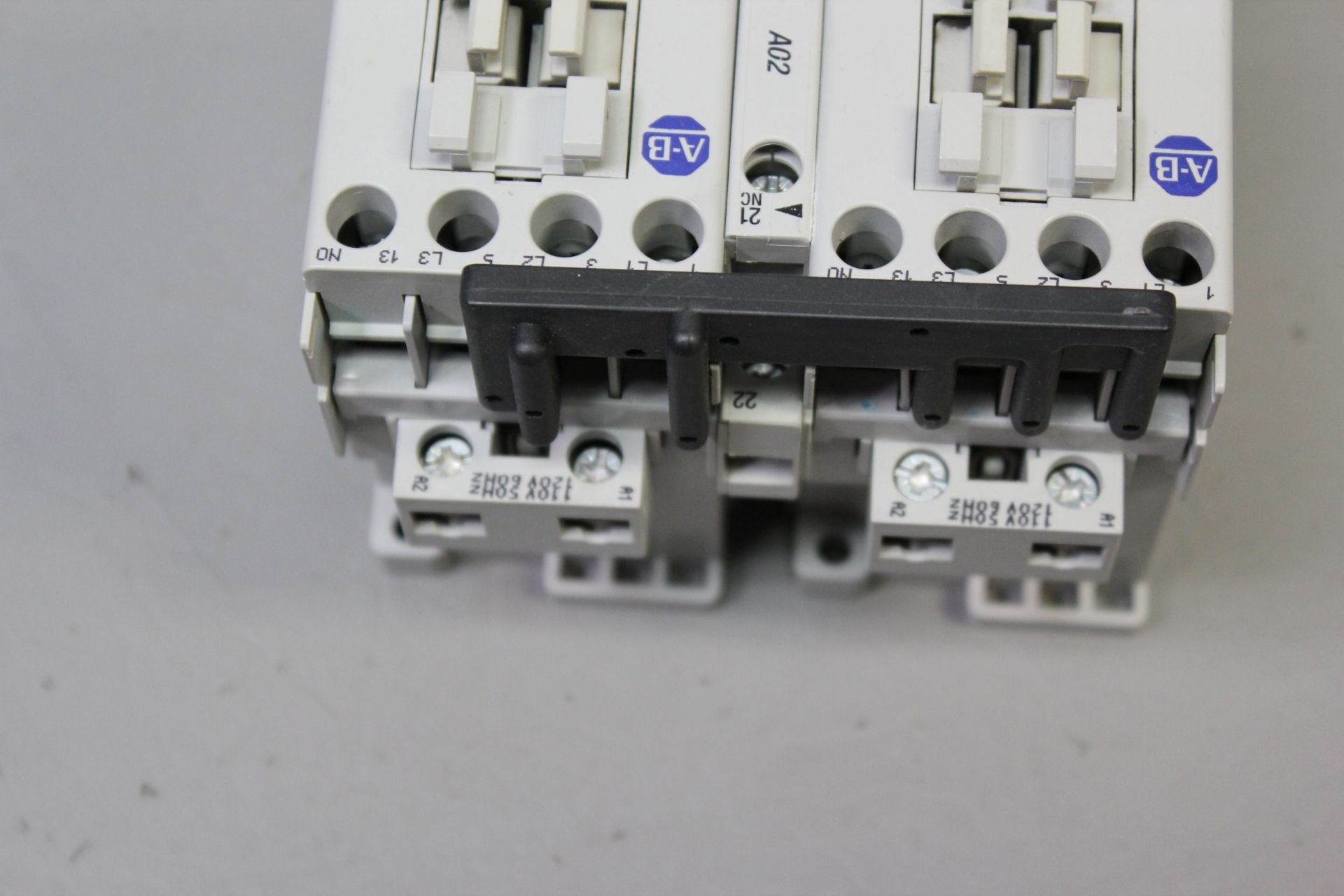 ALLEN BRADLEY REVERSING CONTACTOR WITH OVERLOAD RELAY - Image 3 of 5