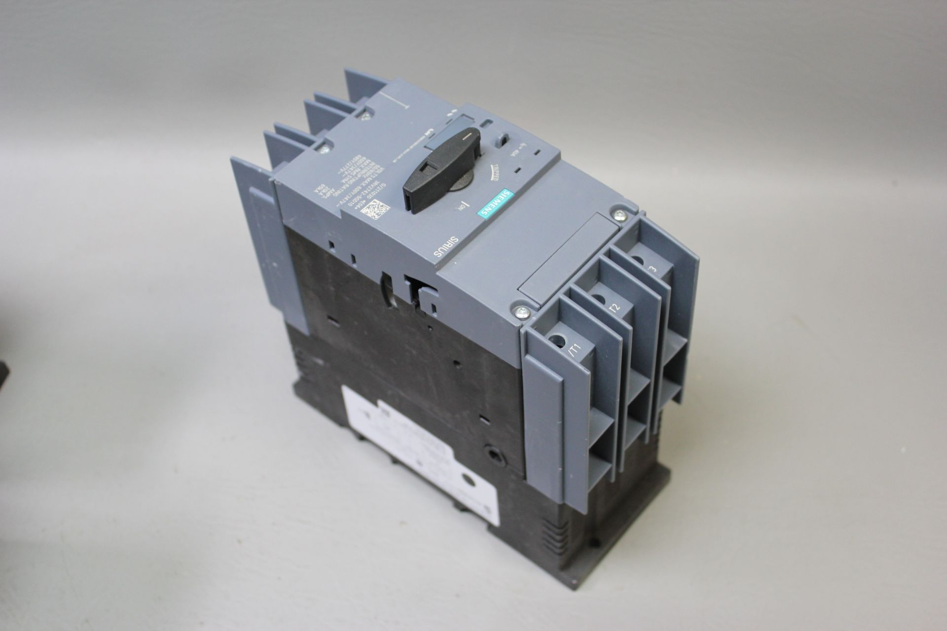 SIEMENS SIRIUS SYSTEM PROTECTION CIRCUIT BREAKER - Image 2 of 4