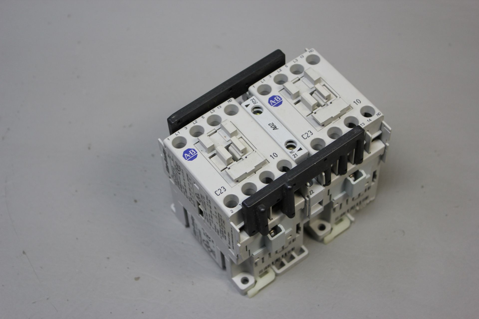 ALLEN BRADLEY REVERSING CONTACTOR