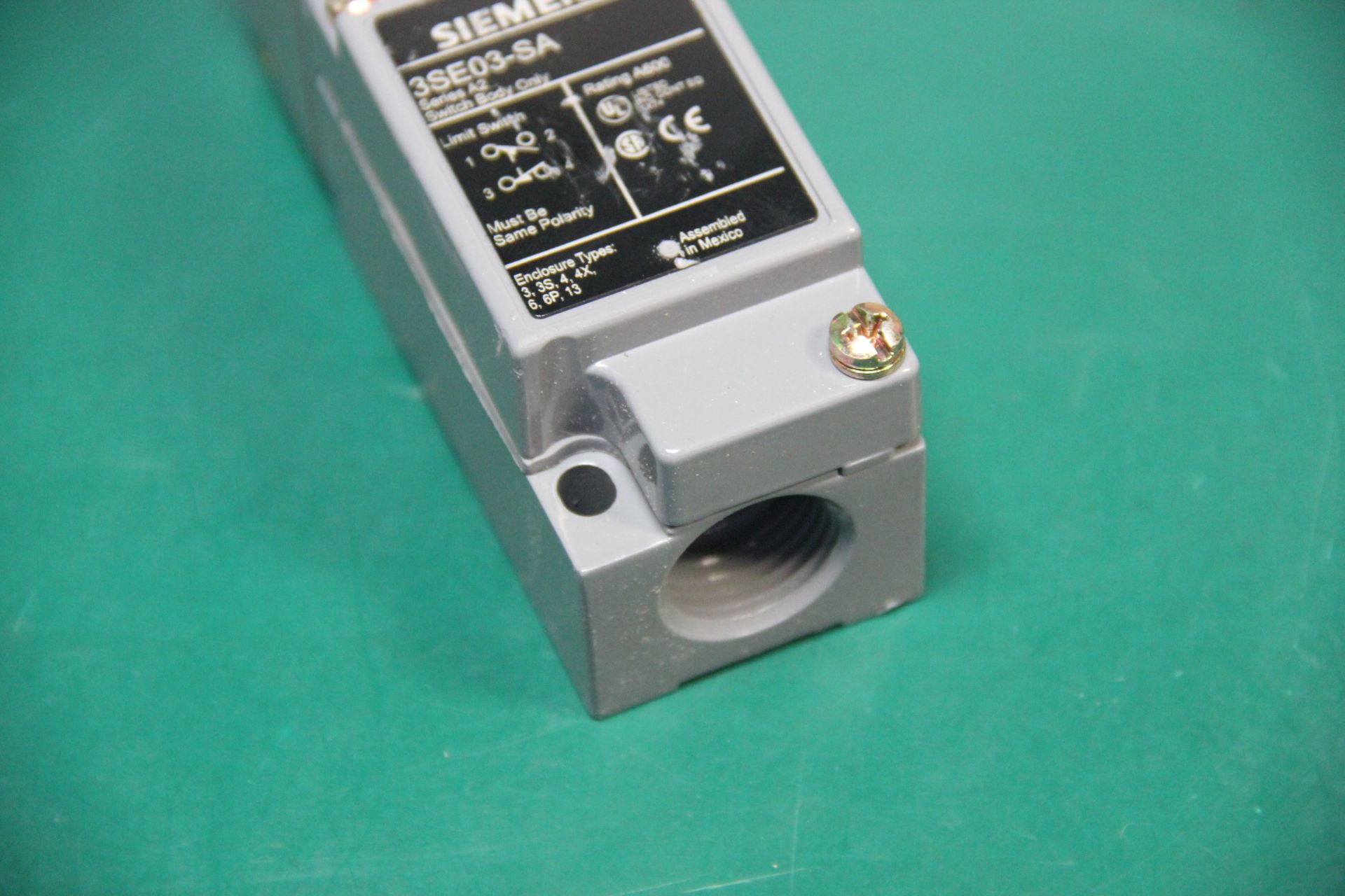 UNUSED SIEMENS LIMIT SWITCH - Image 4 of 4