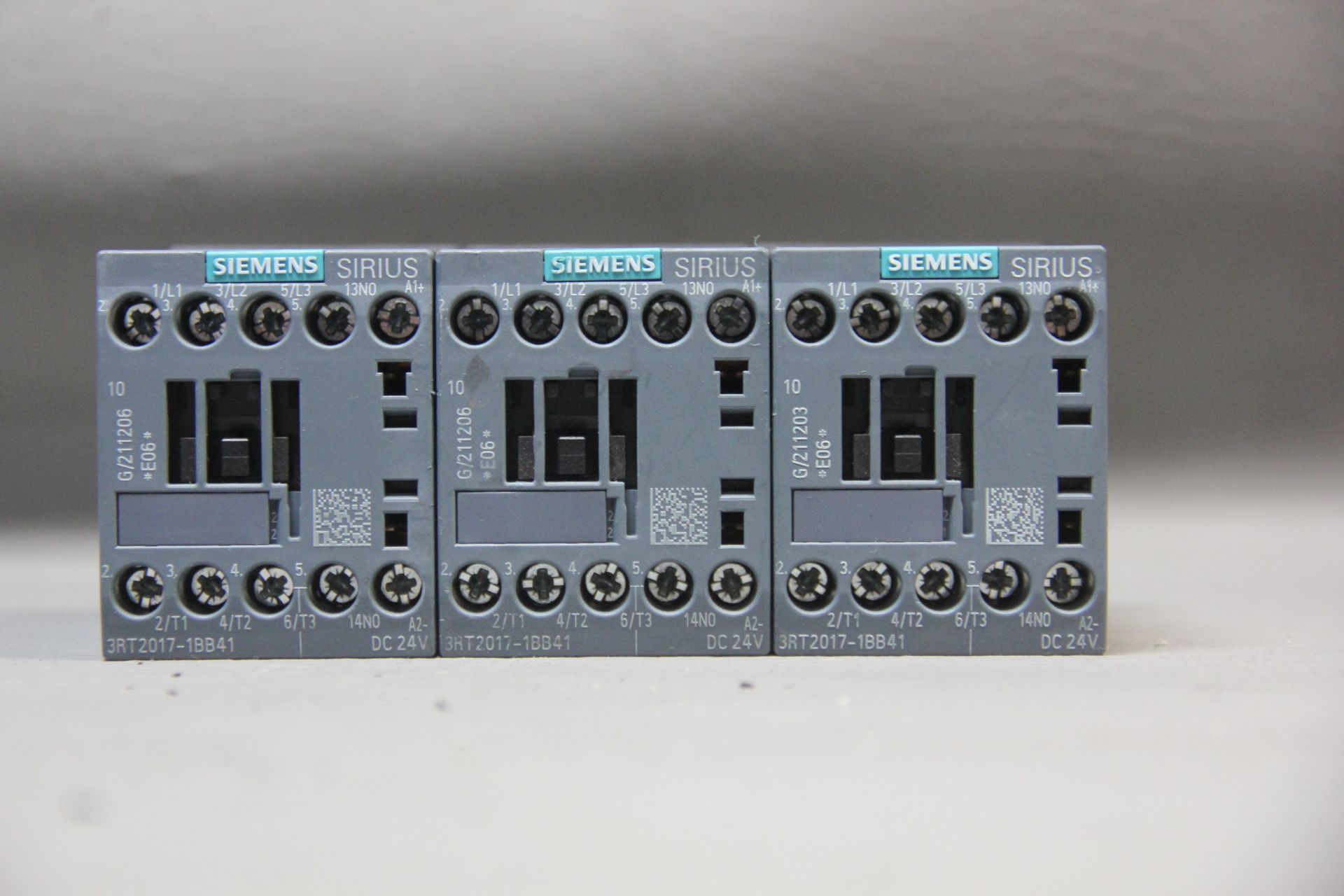 3 UNSUED SIEMENS SIRIUS CONTACTORS - Image 2 of 2