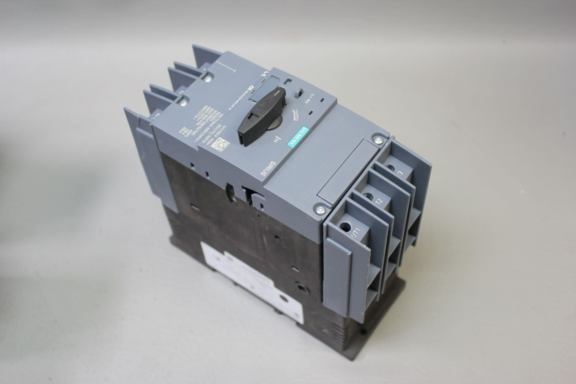 SIEMENS SIRIUS SYSTEM PROTECTION CIRCUIT BREAKER - Image 2 of 4