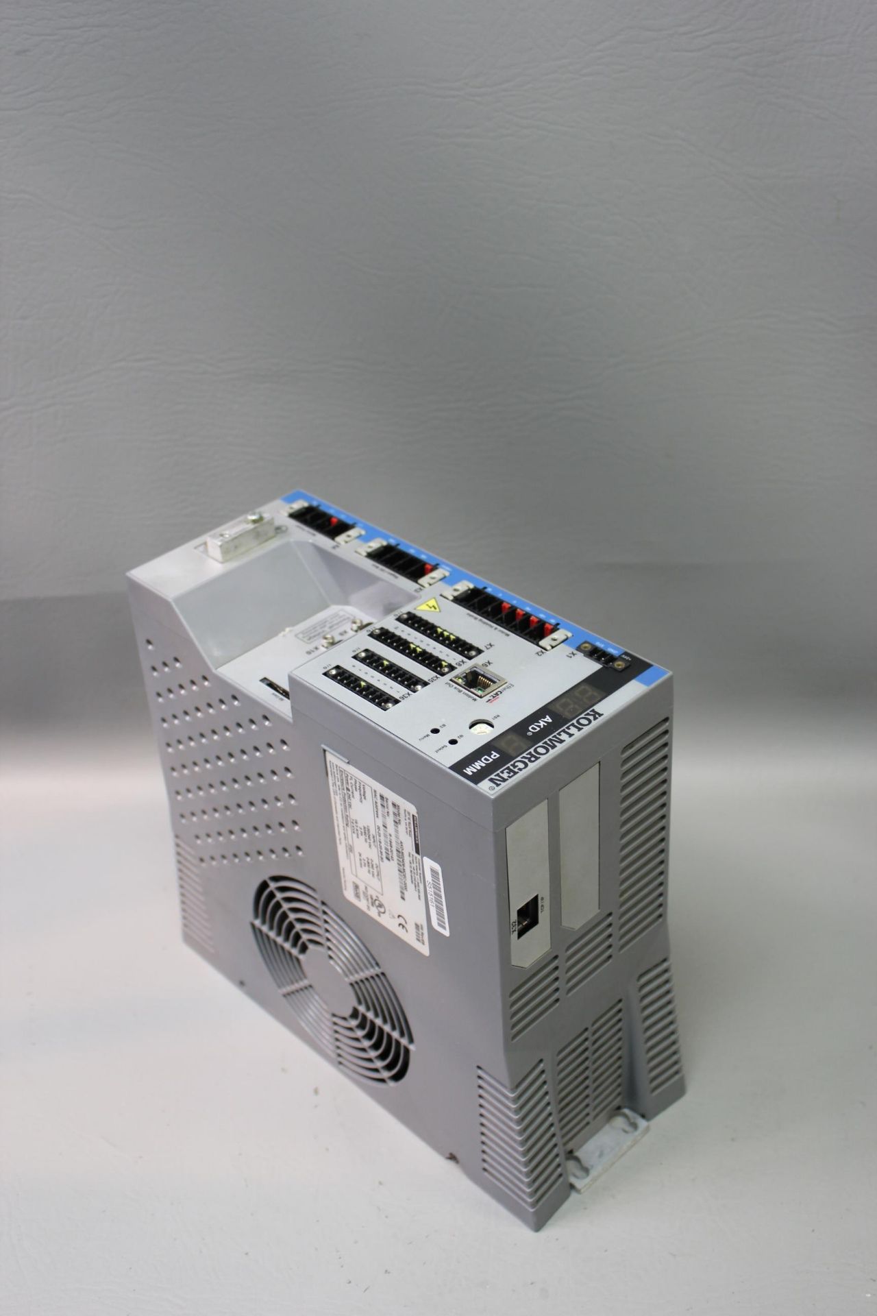 KOLLMORGEN AKD PDMM SERVO DRIVE - Image 2 of 4