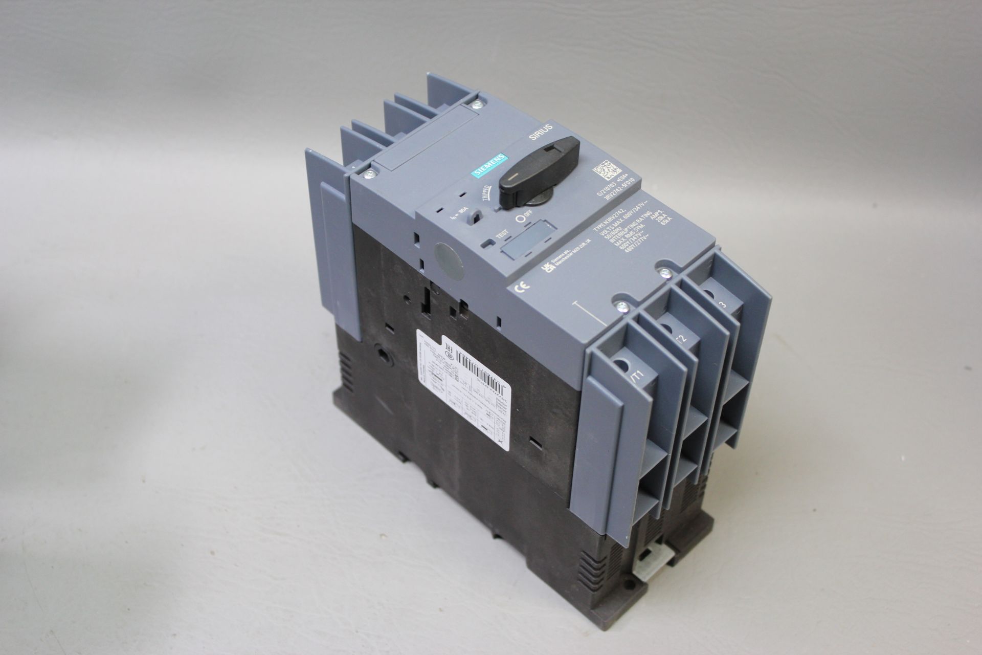 SIEMENS SIRIUS SYSTEM PROTECTION CIRCUIT BREAKER