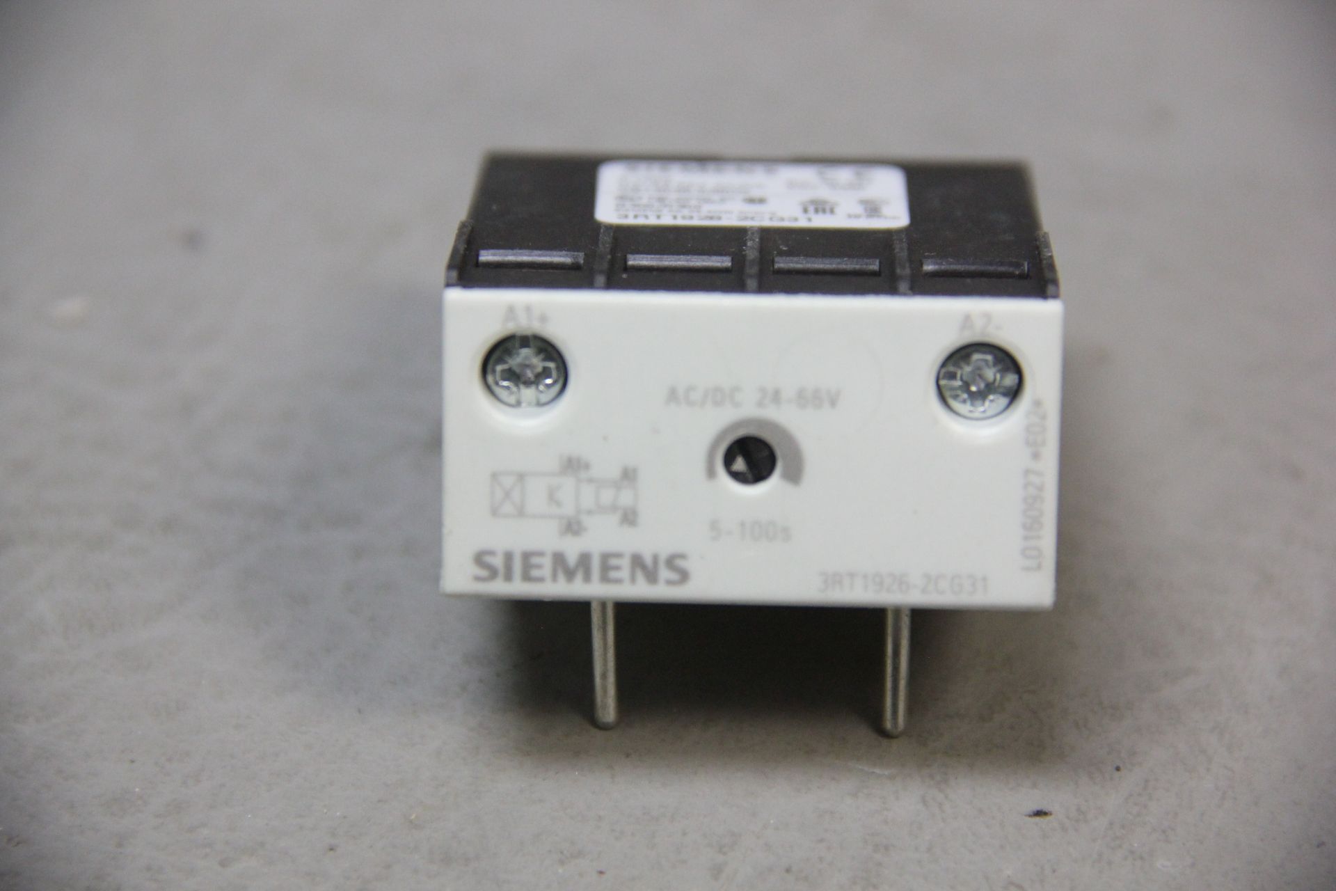 LOT OF UNUSED SIEMENS ELECTRONIC 2 WIRE TIMING RELAYS - Image 2 of 3