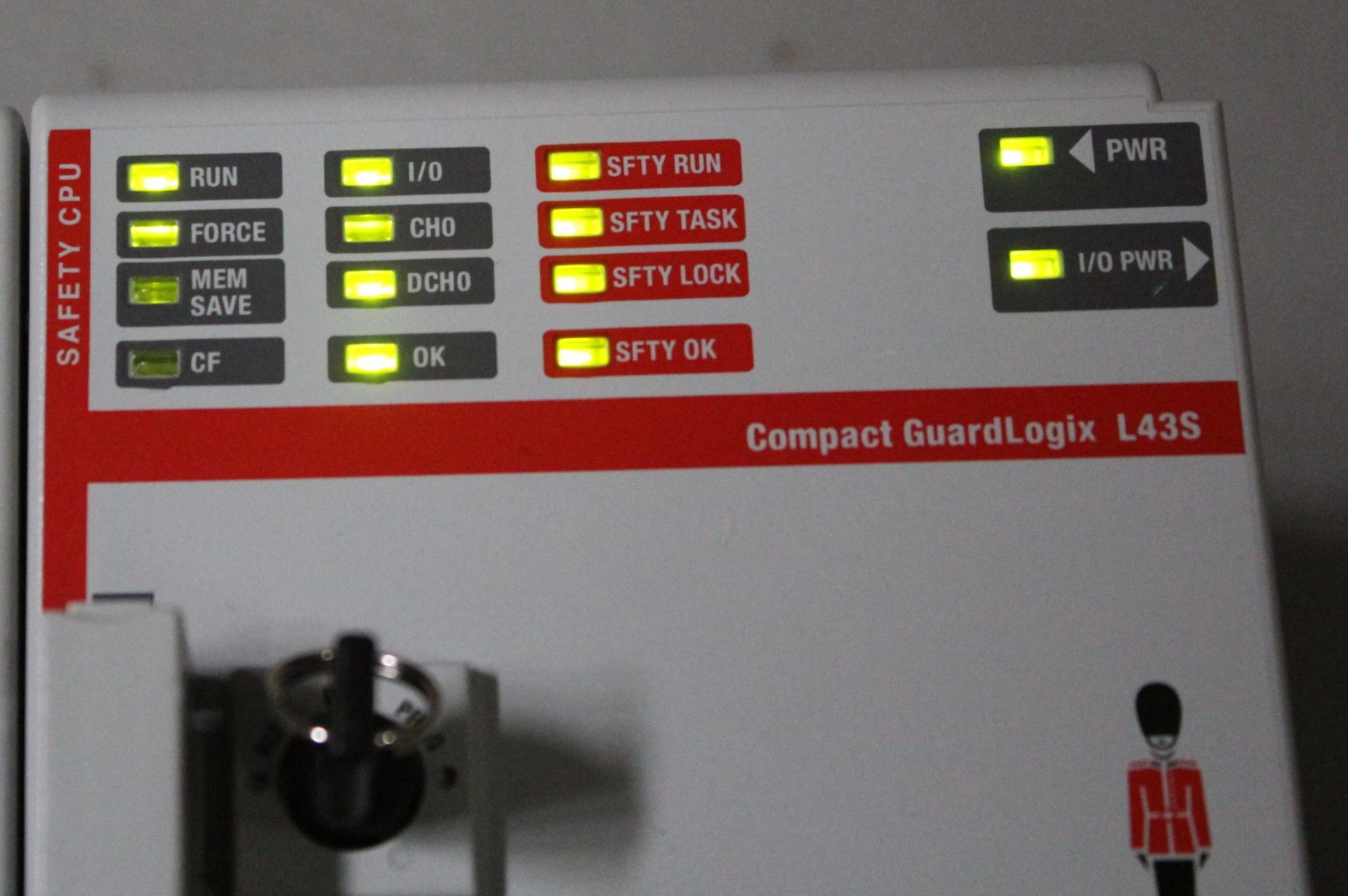 ALLEN BRADLEY COMPACT GUARDLOGIX SAFETY CPU - Image 7 of 8