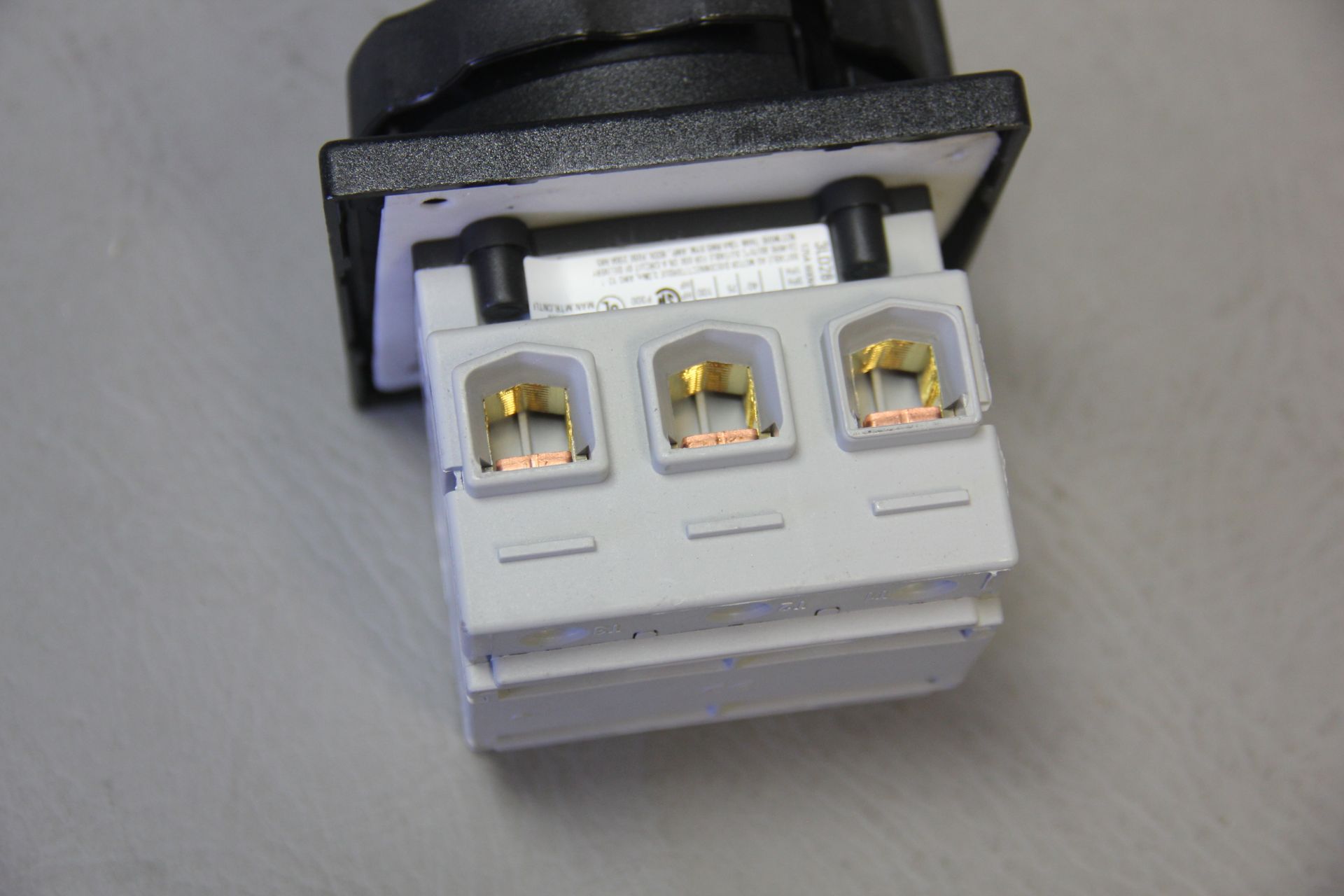 UNUSED SIEMENS SENTRON MAIN SWITCH DISCONNECTOR - Image 4 of 6