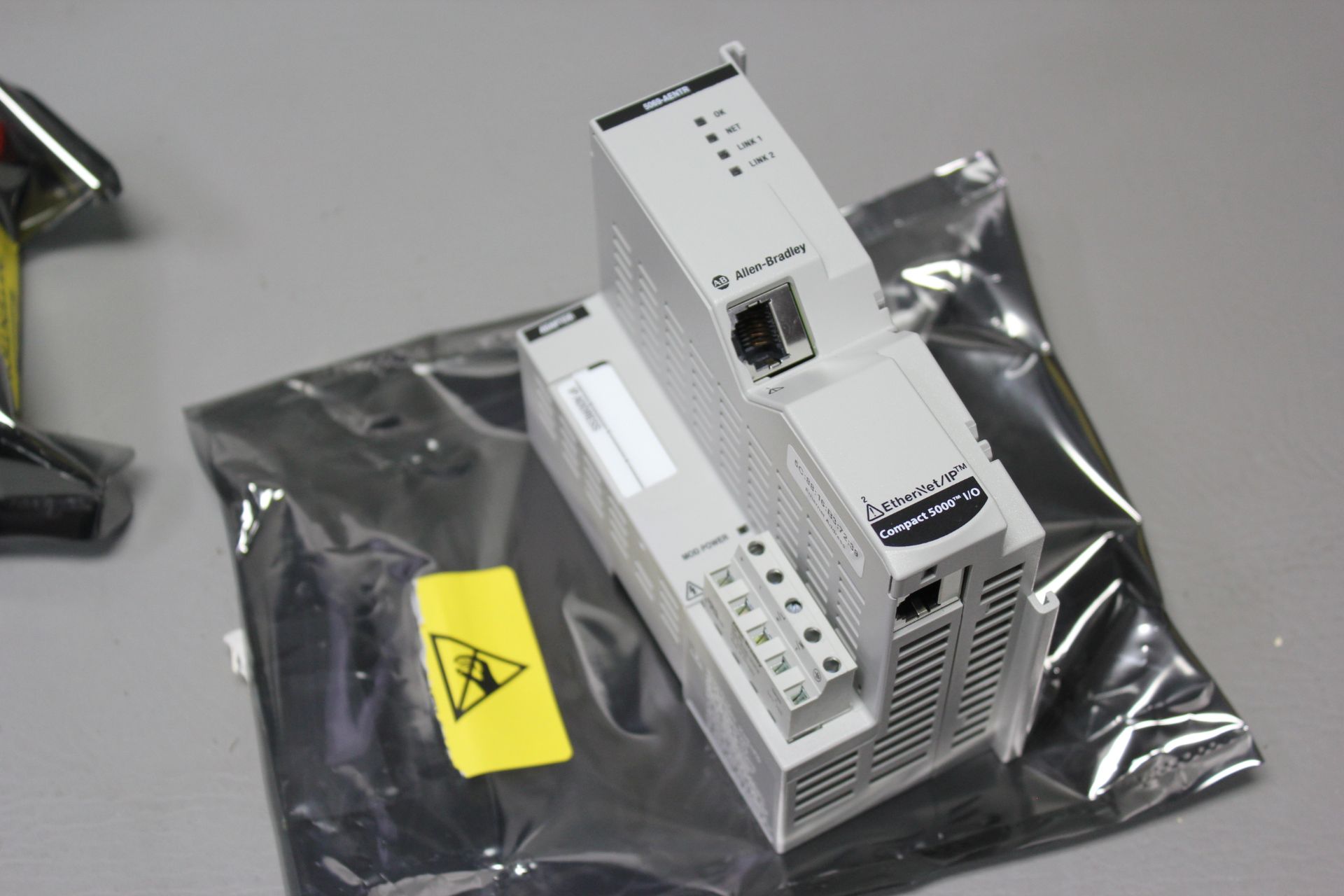 UNUSED ALLEN BRADLEY COMPACT 5000 ETHERNET/IP ADAPTER - Image 2 of 5