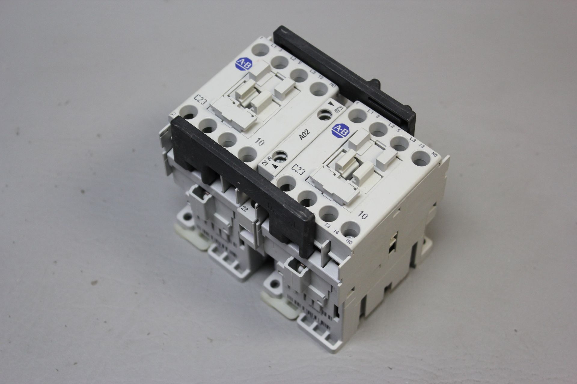 ALLEN BRADLEY REVERSING CONTACTOR