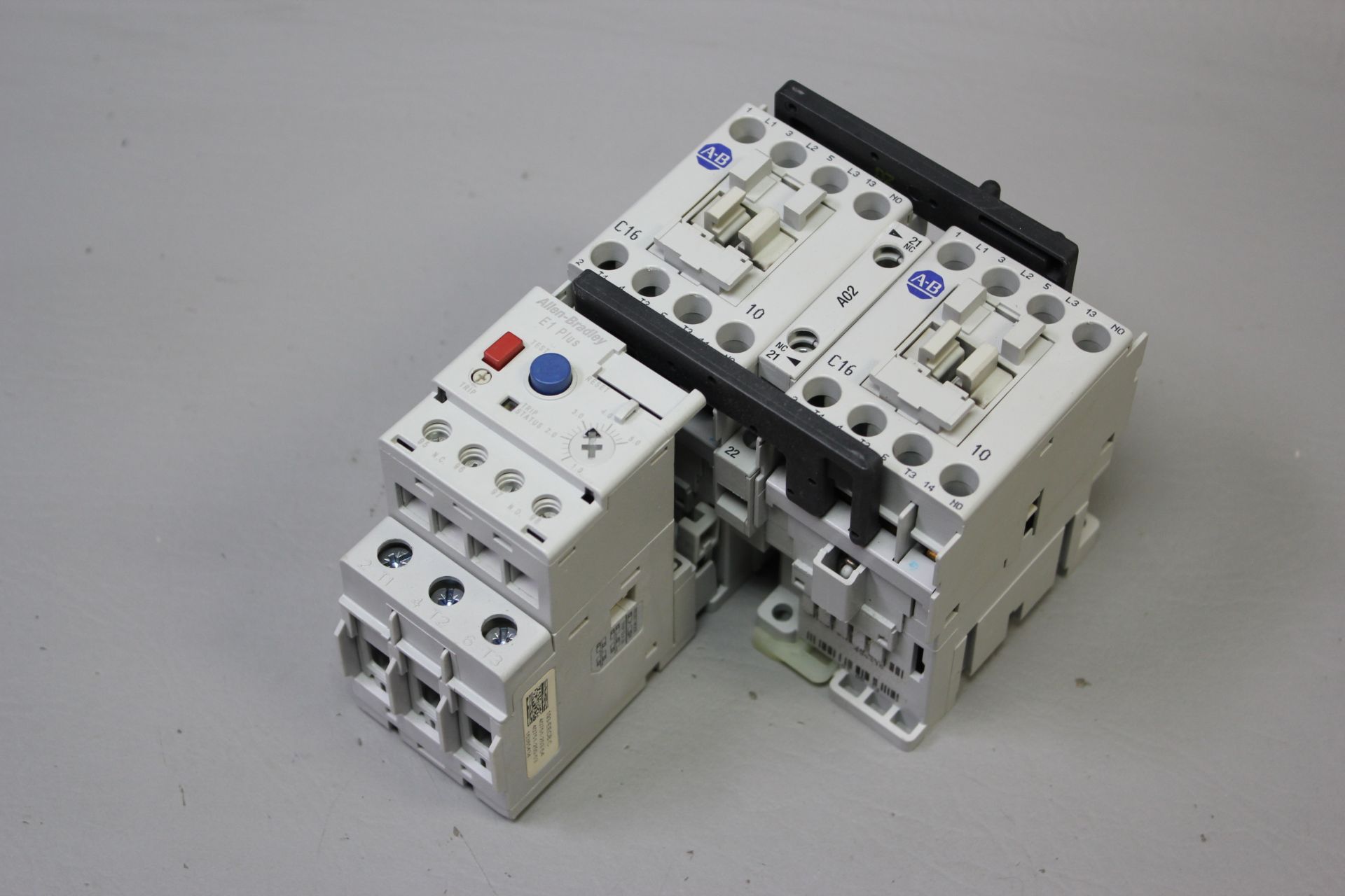 ALLEN BRADLEY REVERSING CONTACTOR WITH OVERLOAD RELAY