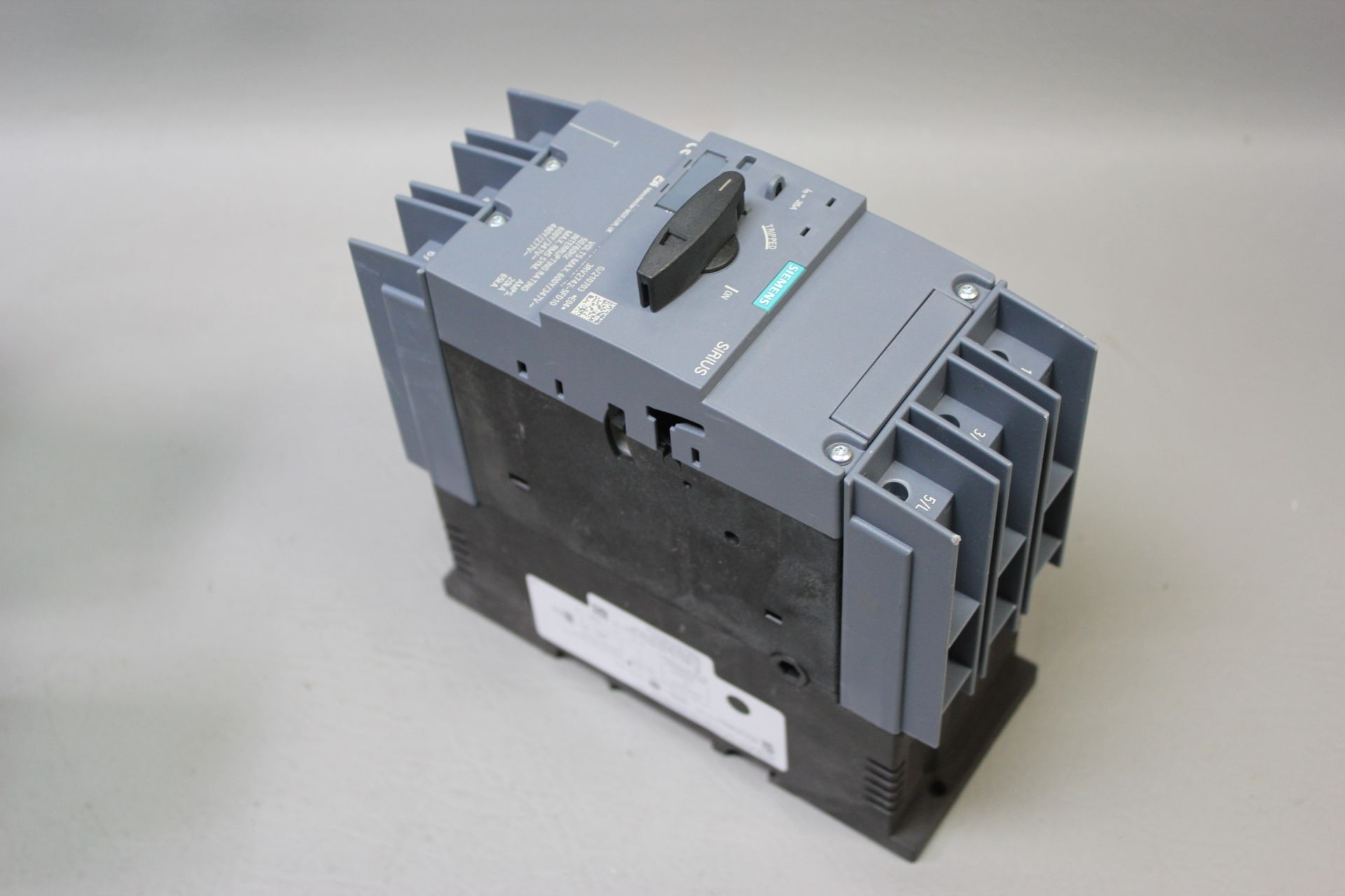 SIEMENS SIRIUS SYSTEM PROTECTION CIRCUIT BREAKER - Image 2 of 4