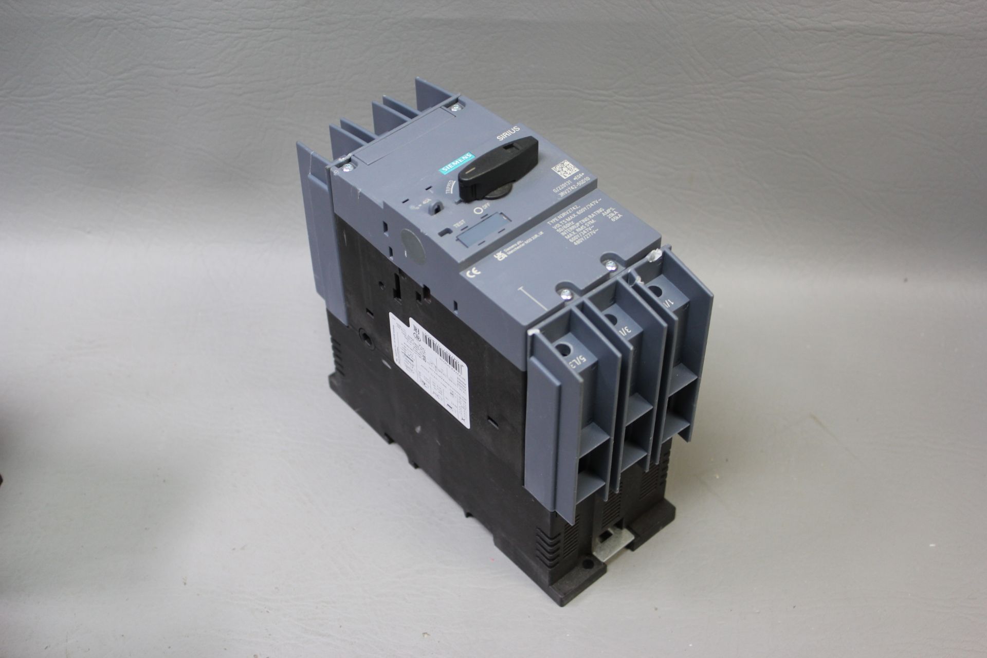 SIEMENS SIRIUS SYSTEM PROTECTION CIRCUIT BREAKER