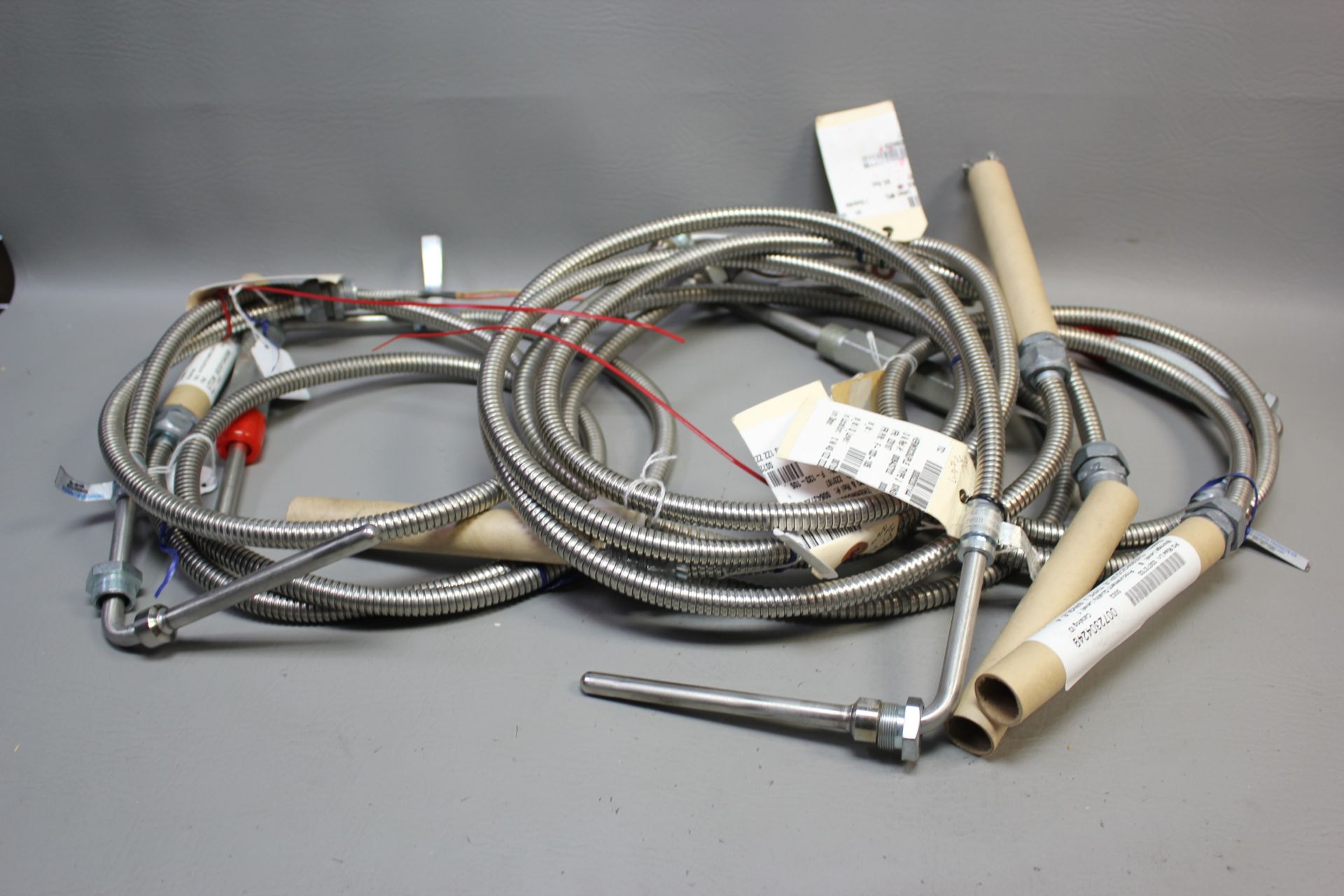 LOT OF UNUSED THERMO-COUPLE PRODUCTS THERMOCOUPLES