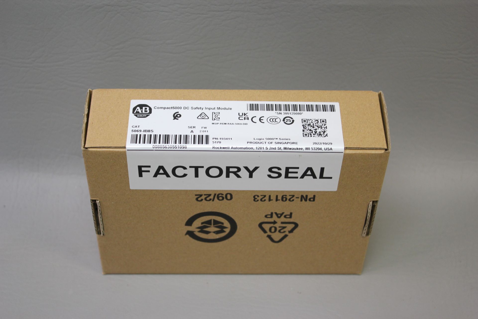 FACTORY SEALED ALLEN BRADLEY COMPACT 5000 INPUT MODULE