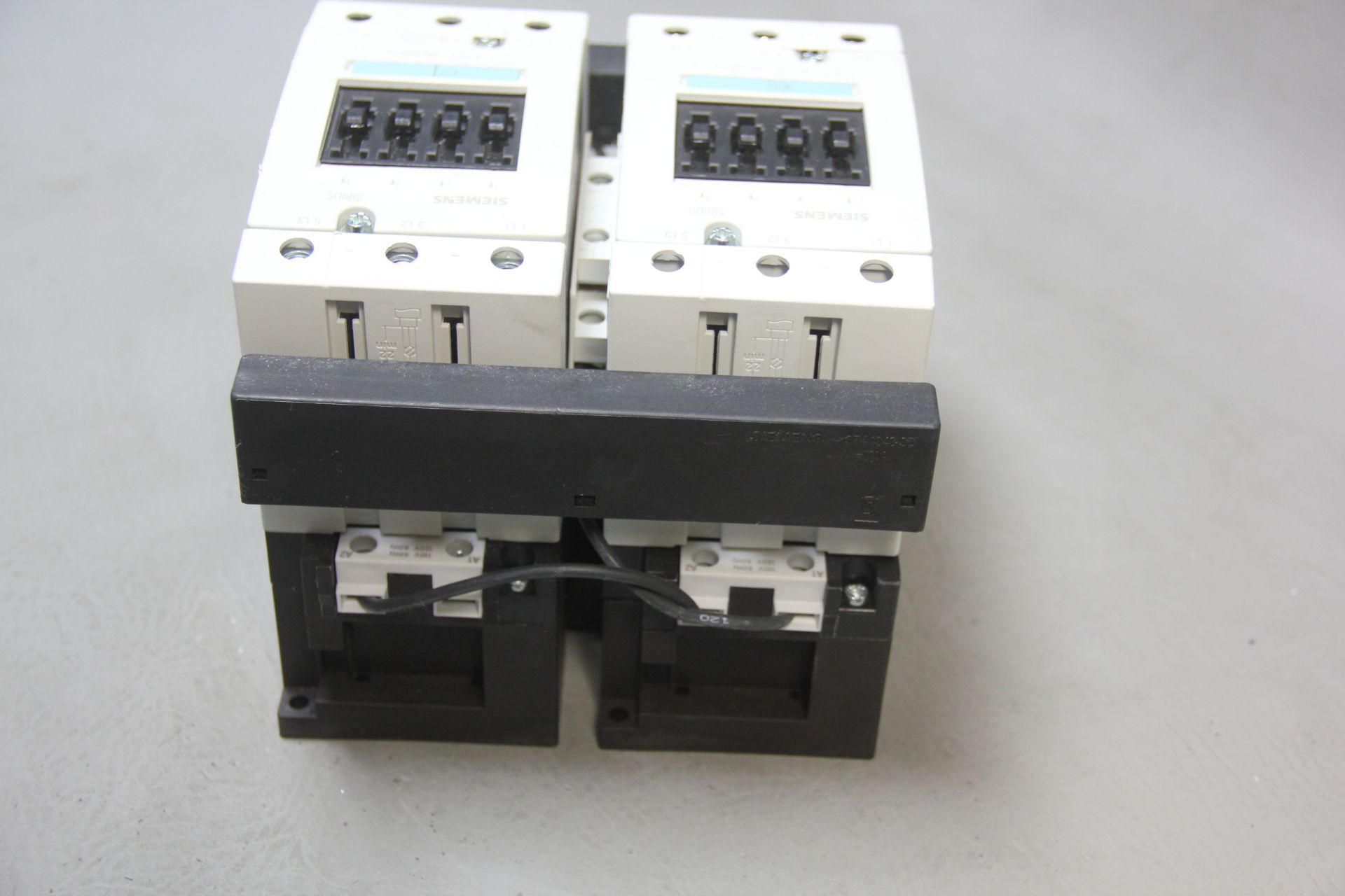 SIEMENS REVERSING CONTACTOR - Image 3 of 6