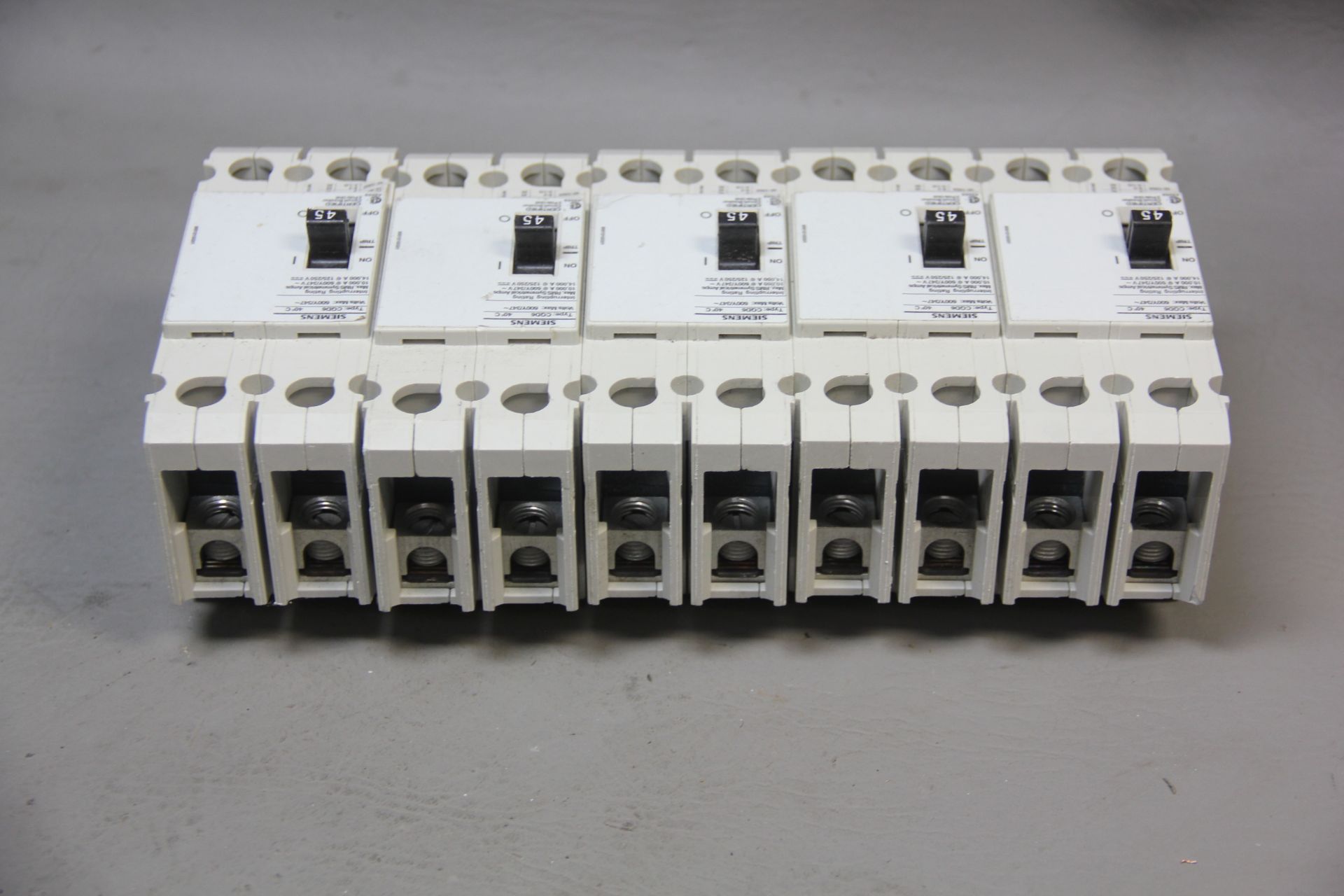 LOT OF 5 SIEMENS 45A CIRCUIT BREAKERS - Image 3 of 5