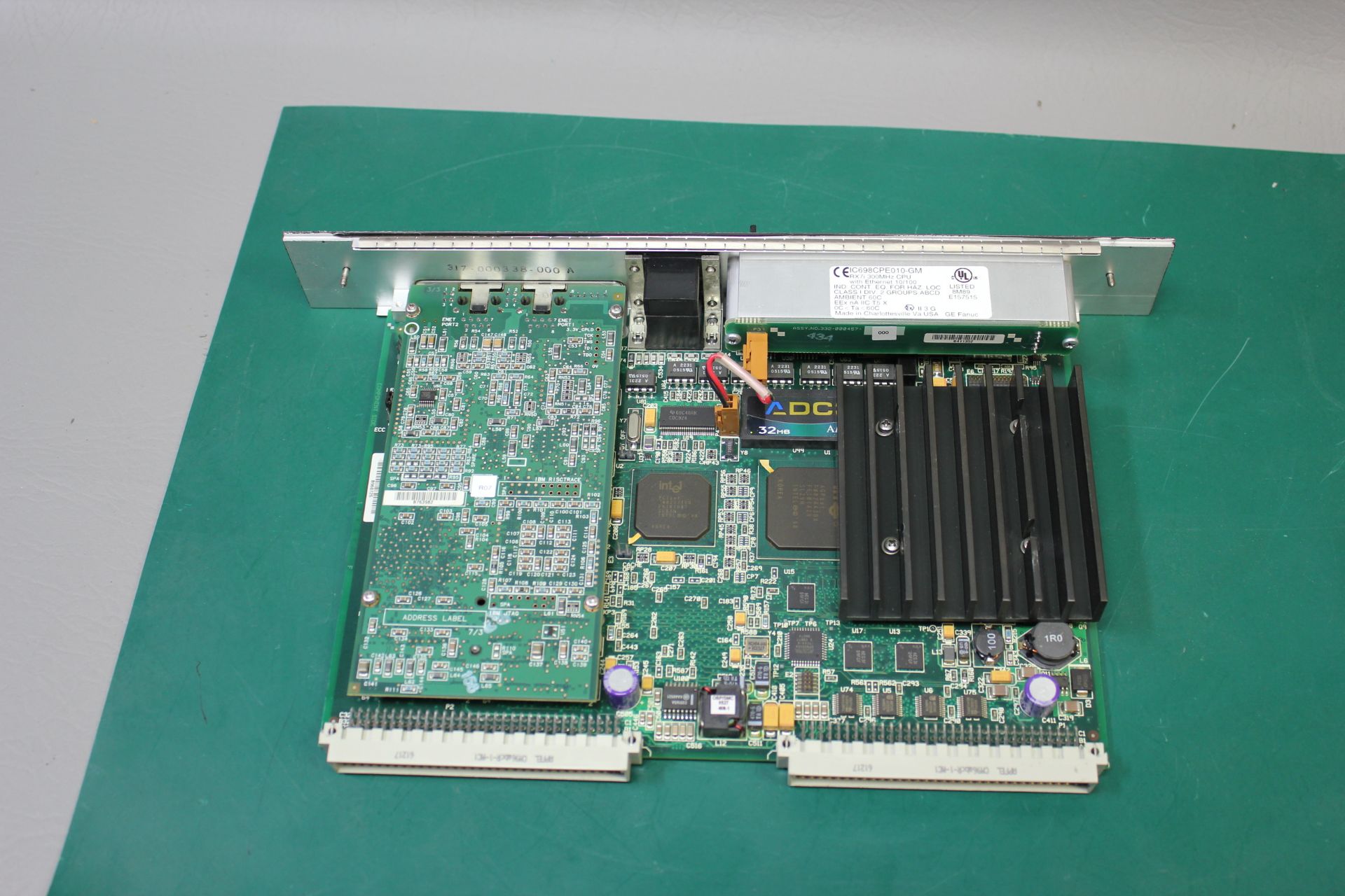 GE FANUC RX7i CPU - Bild 4 aus 5